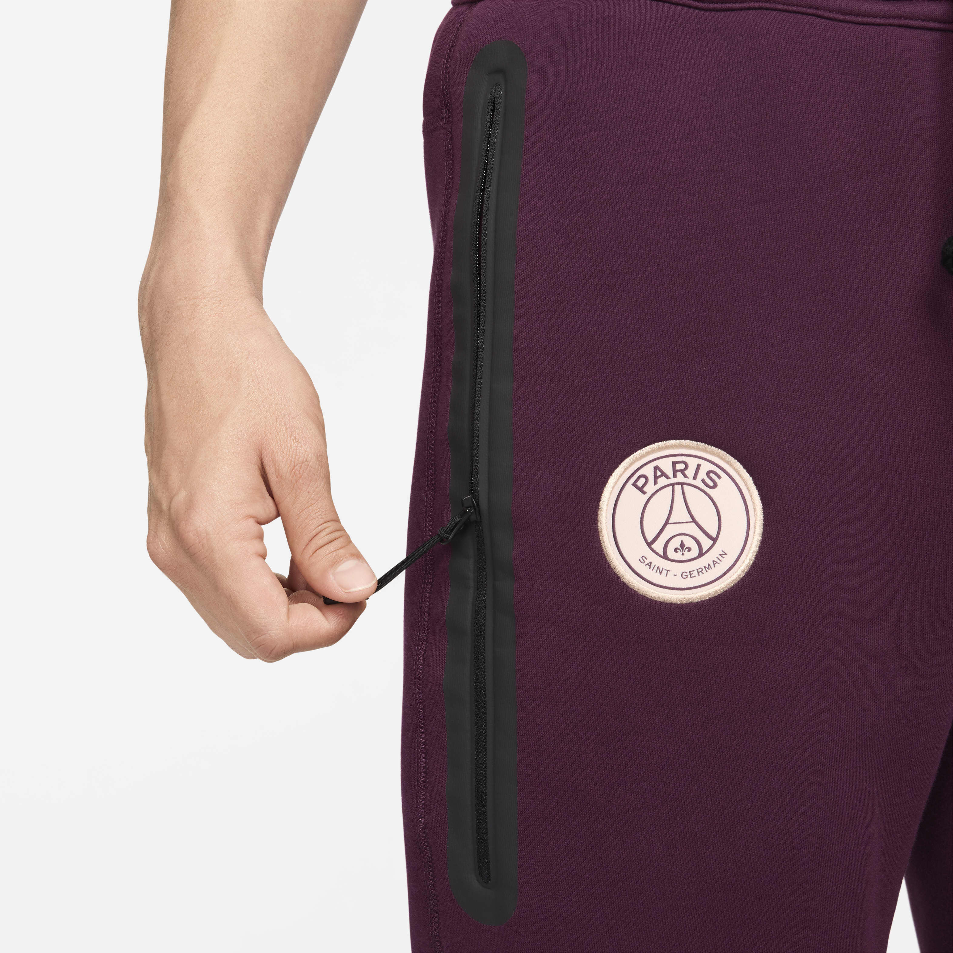 Paris Saint-Germain Tech Fleece image number 4