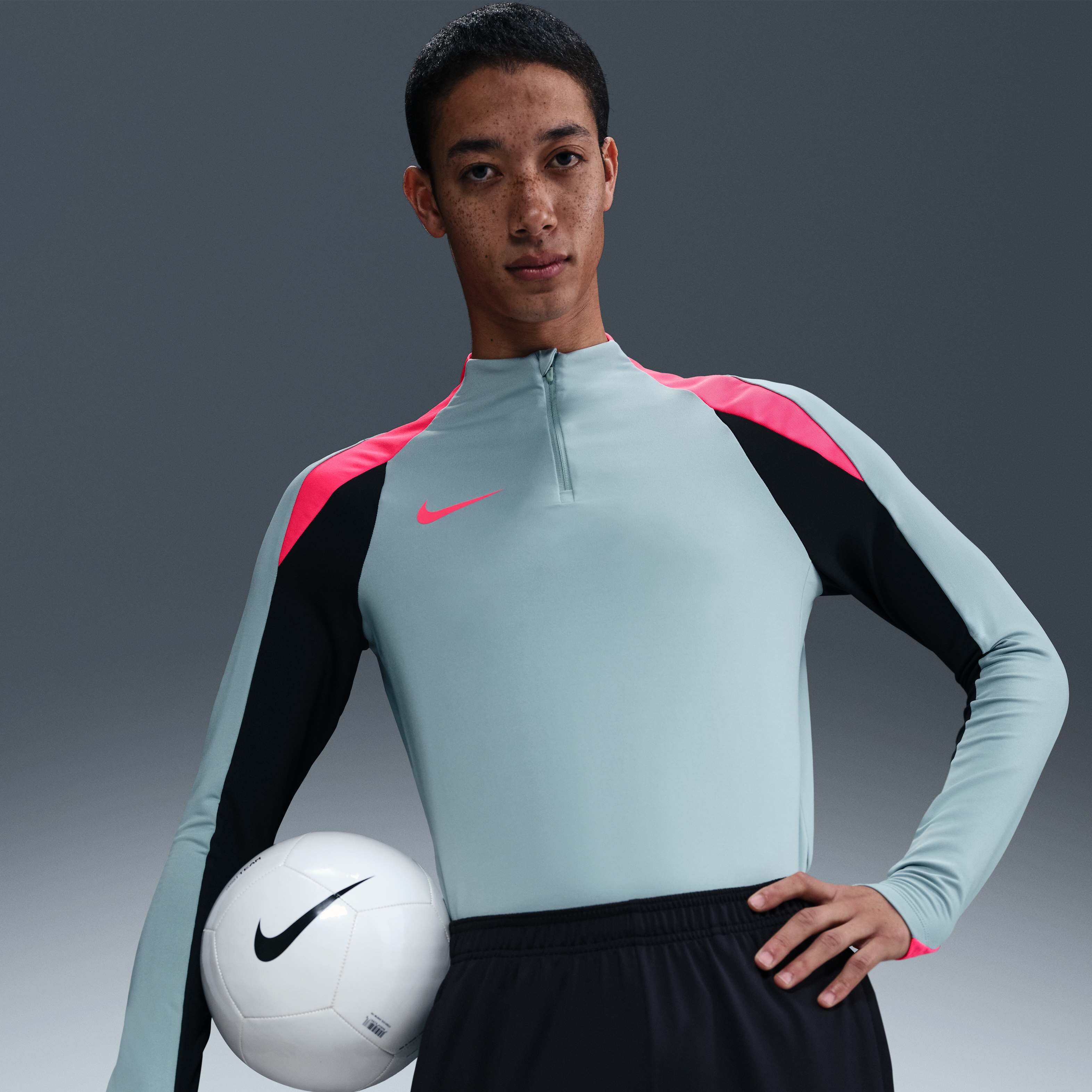 ウェア AS M NK VPRKNIT STRKE DRIL TOP Nike Strike Men's Dri-FIT Football 1/2-Zip Drill Top. Nike CA