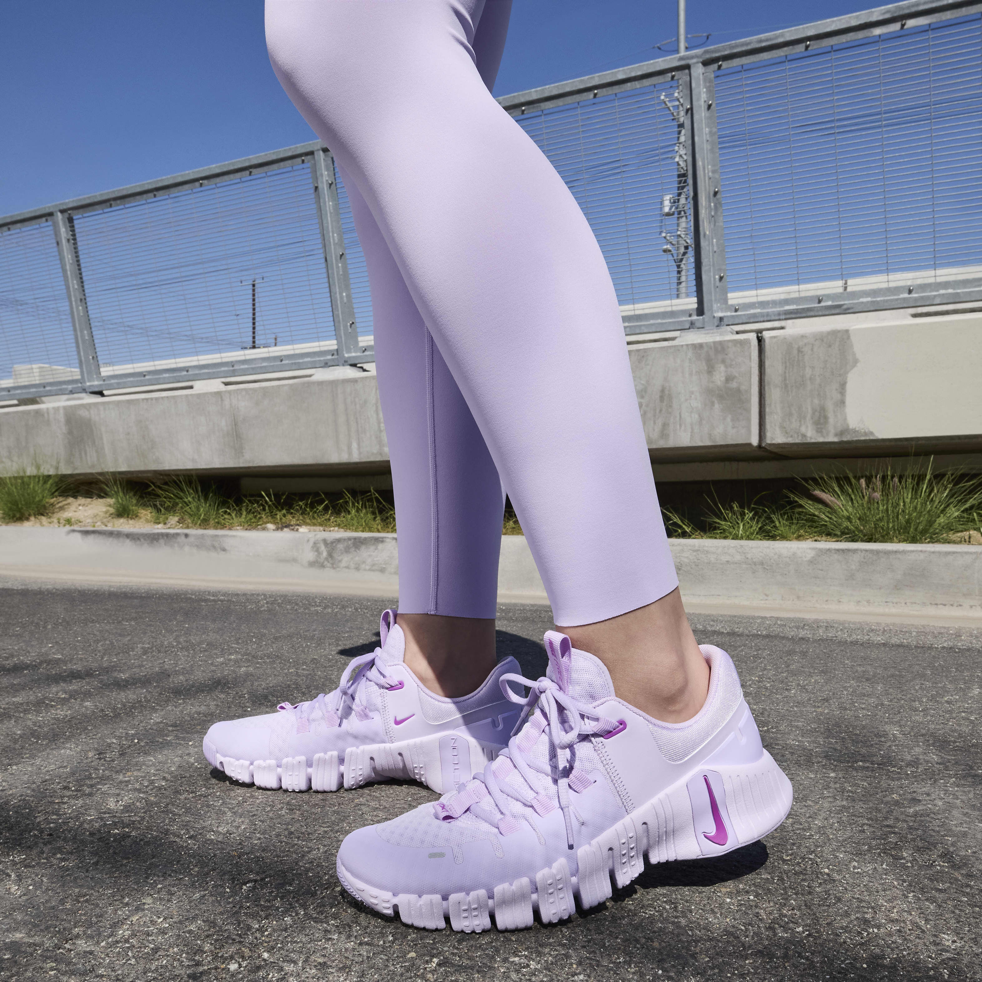 Nike free trainer 4.0 v2 womens brown deals