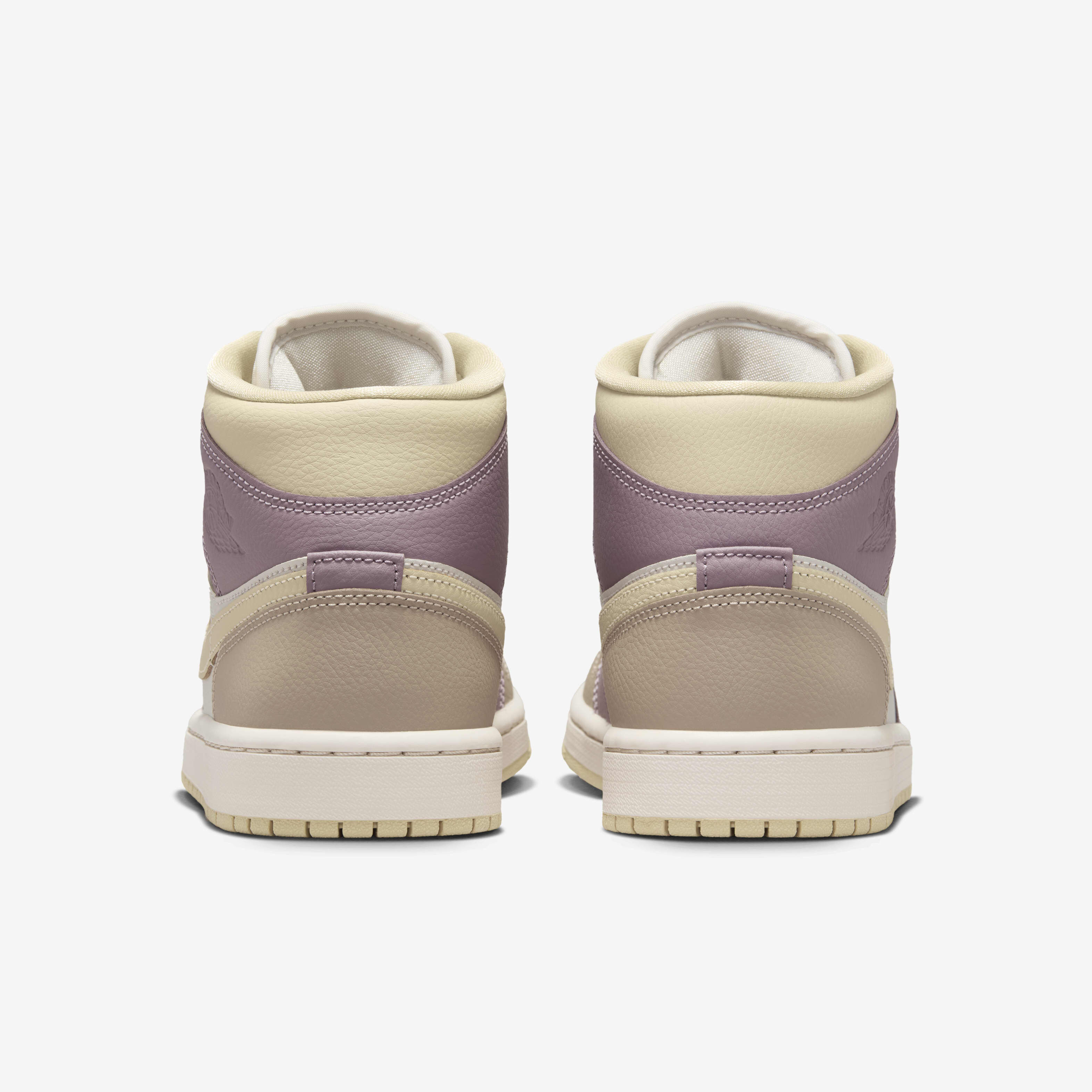 Air Jordan 1 Mid image number 5