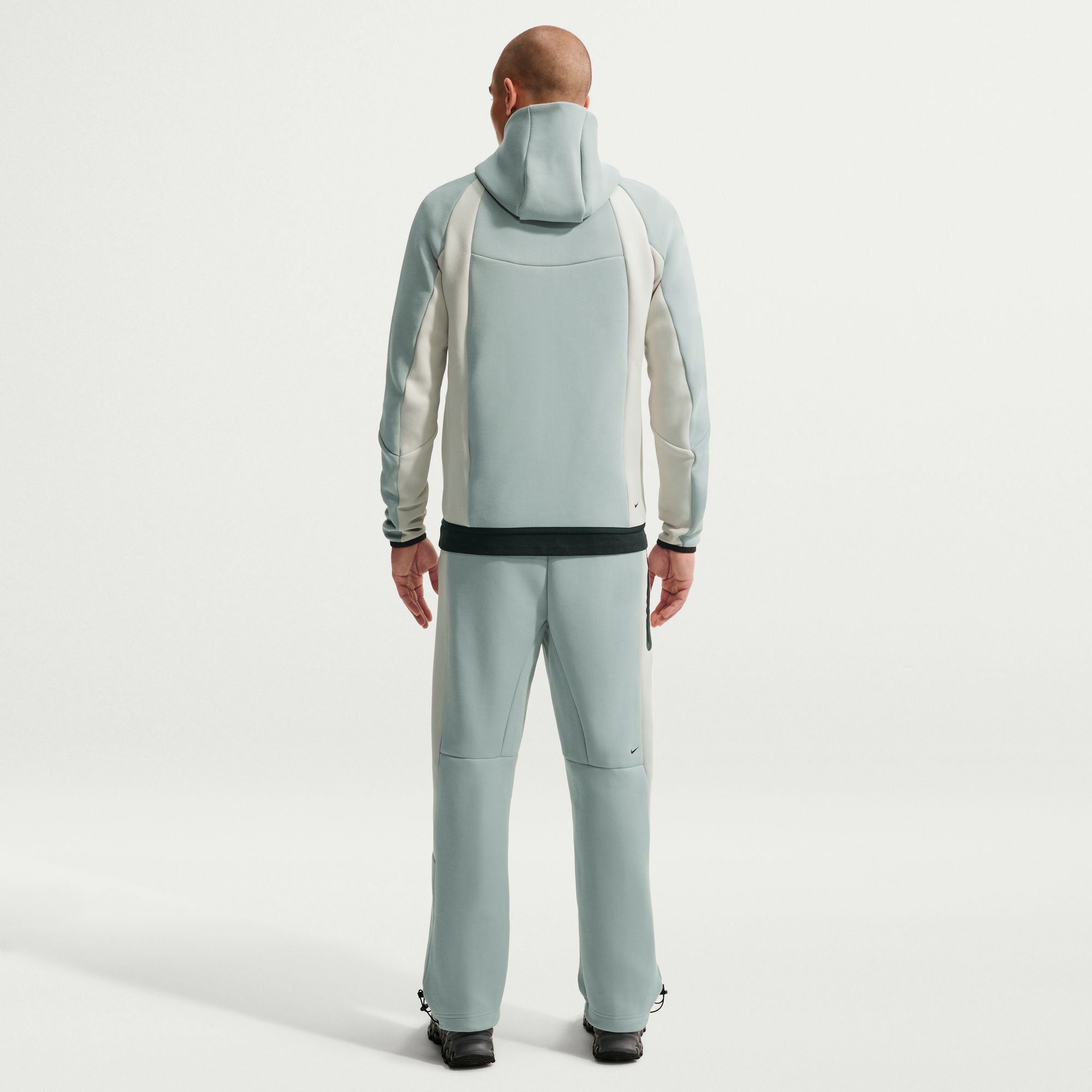 Nike Tech image number 1