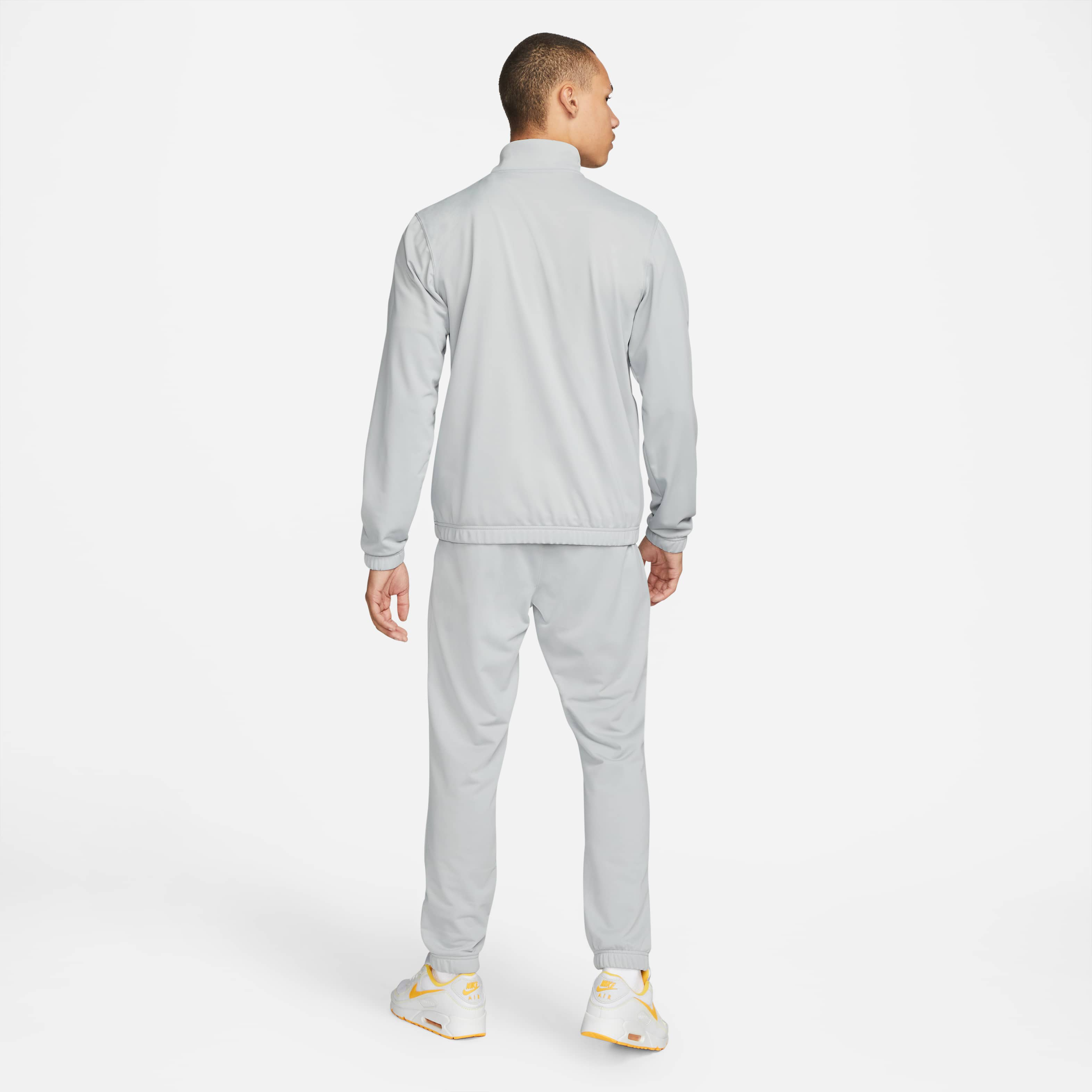 نايكي سبورتسوير سبورت اسينشالز image number 1