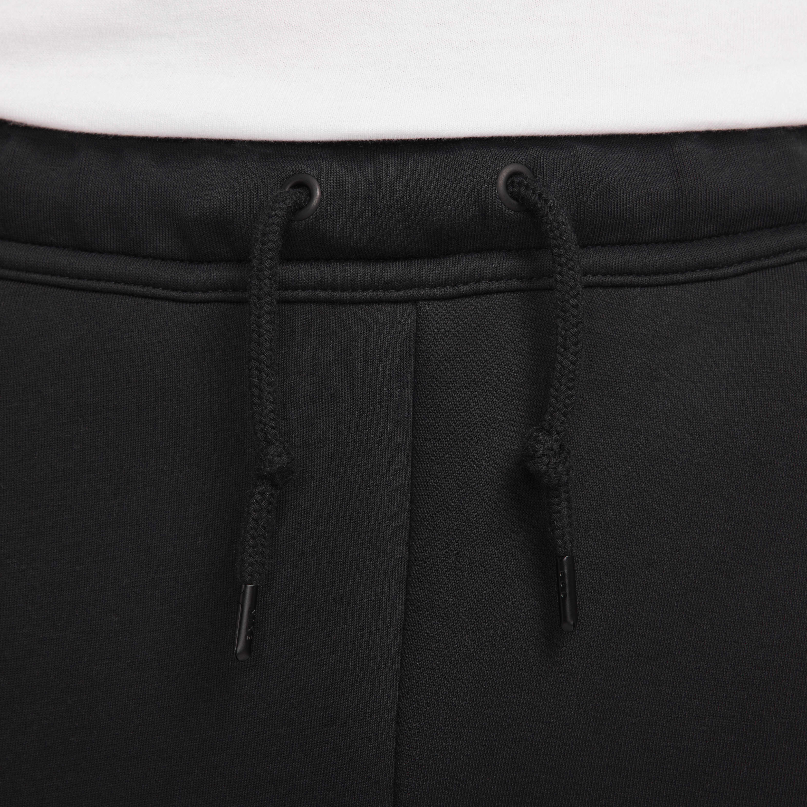 Nike Sportswear Tech Fleece image number 2