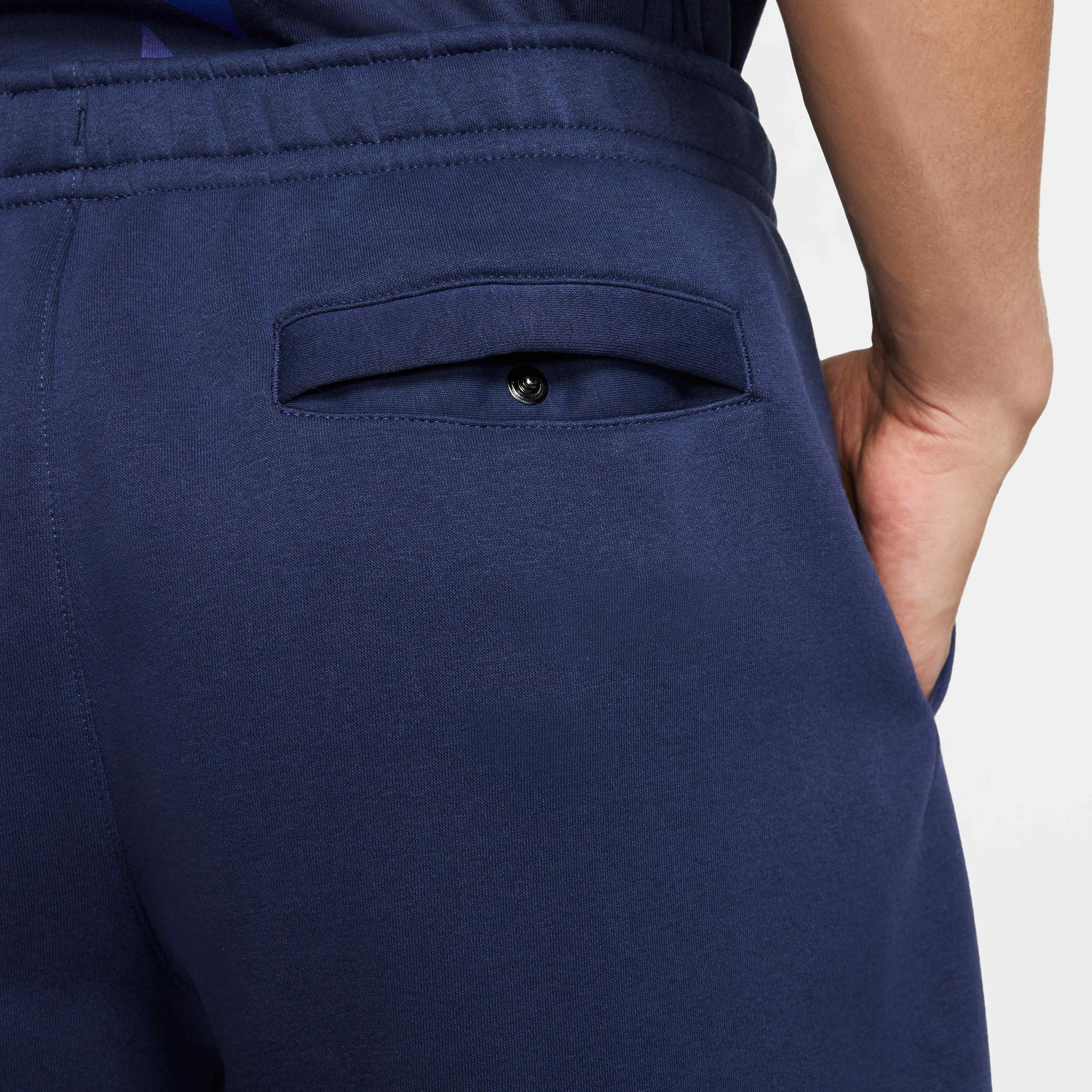 نايكي سبورتسوير كلوب image number 5