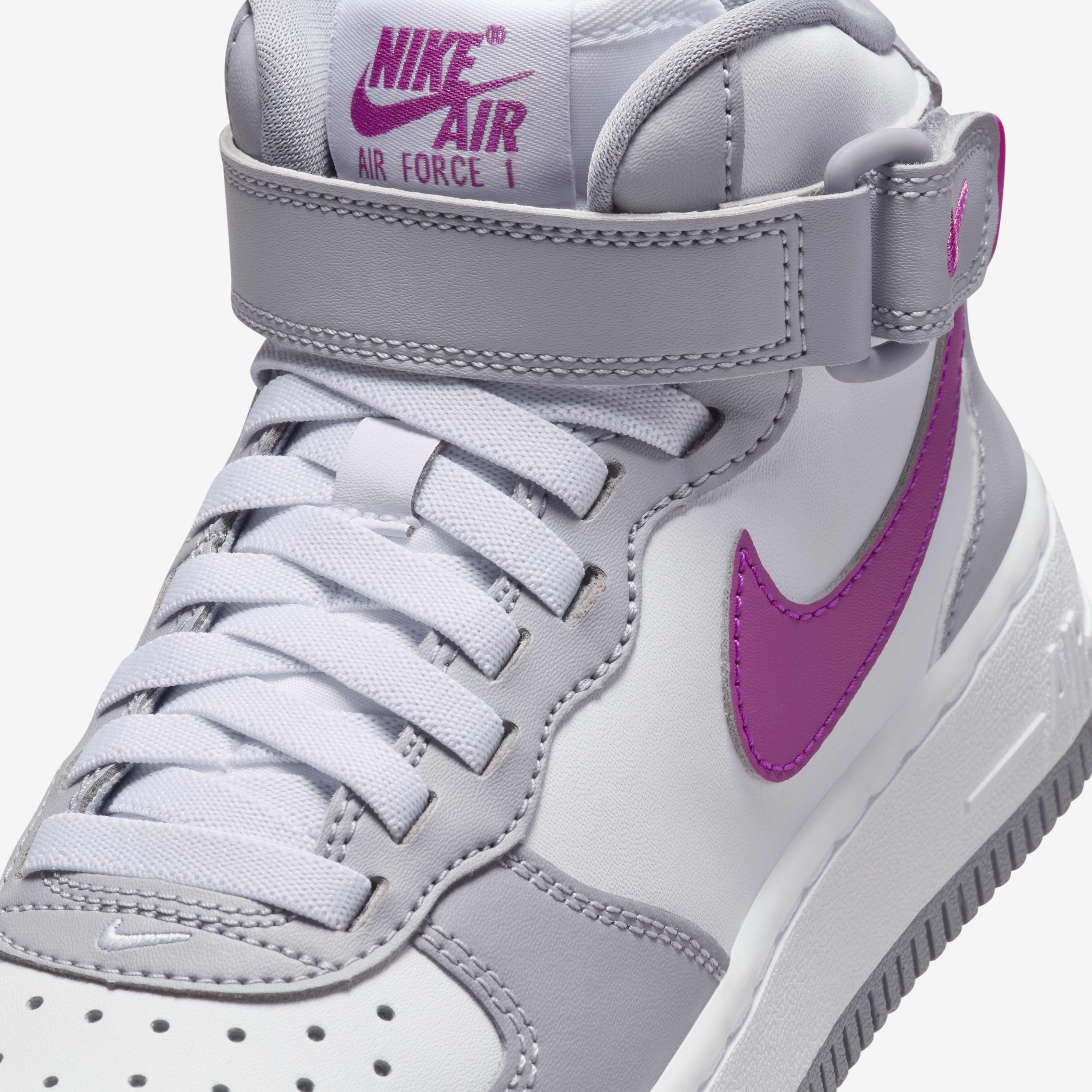 Nike Air Force 1 Mid EasyOn