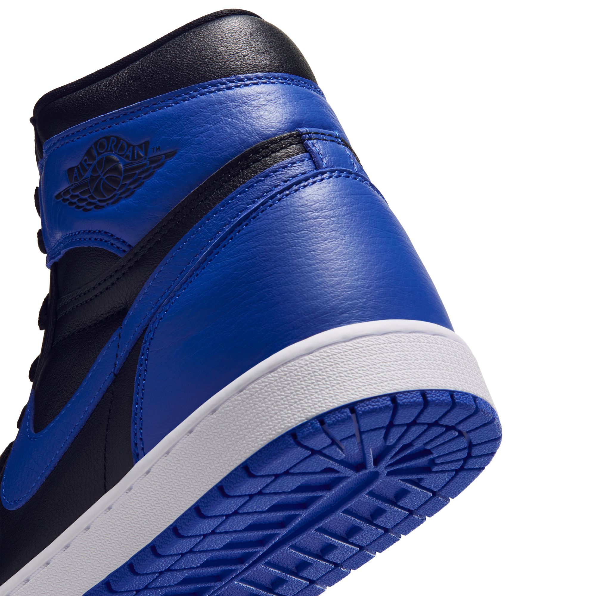 Air Jordan 1 High OG image number 11