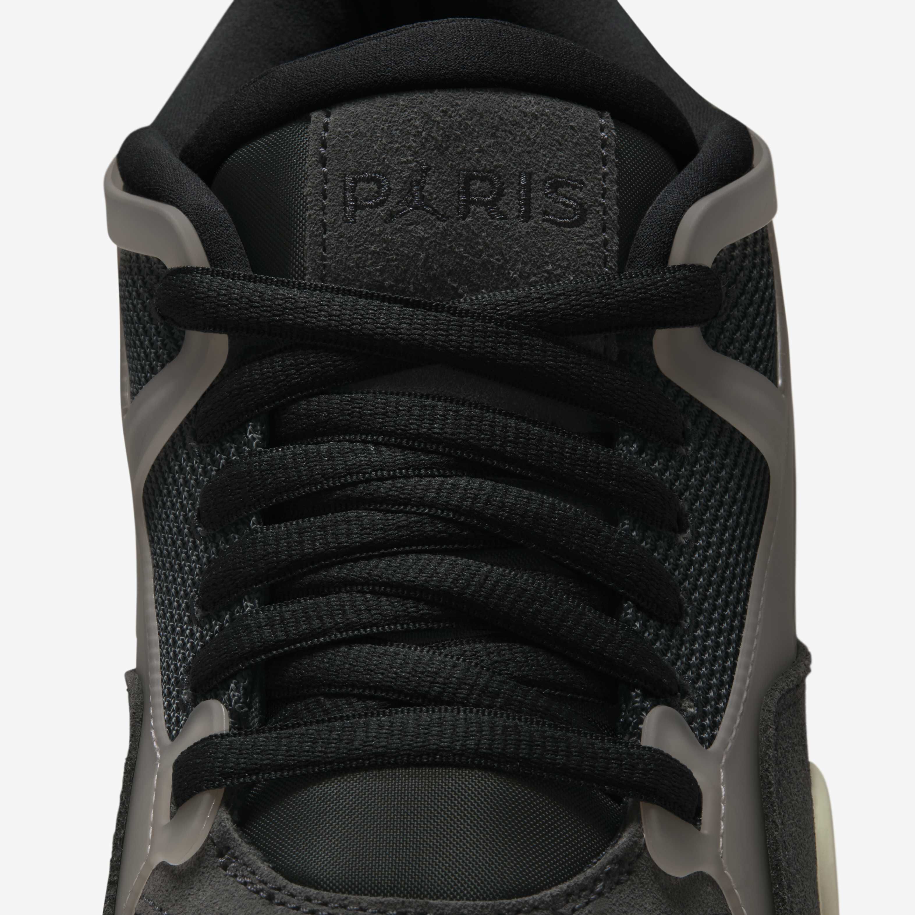 Paris Saint-Germain x Air Jordan 4 RM image number 8