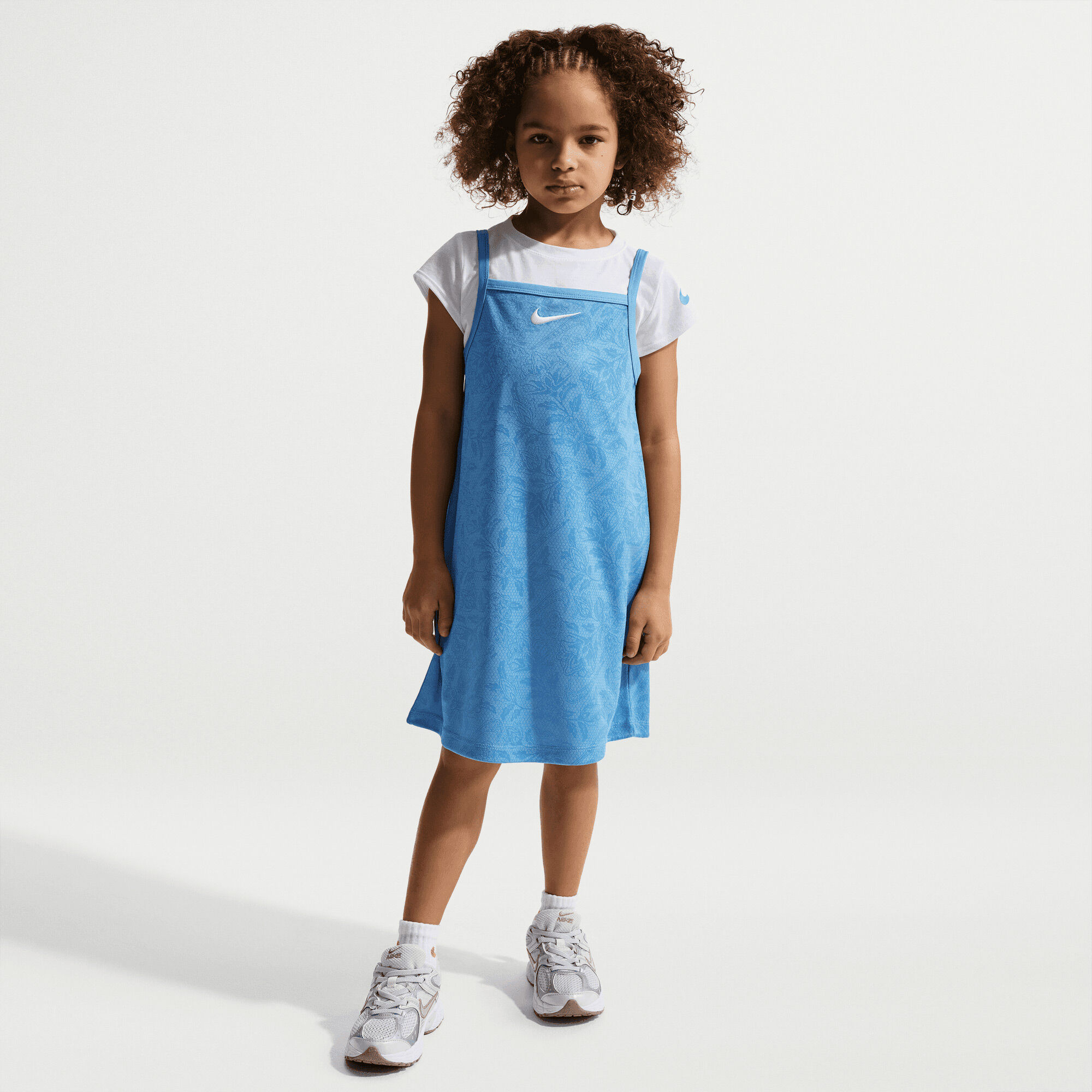 نايكي موف ويث نايتشر image number 0