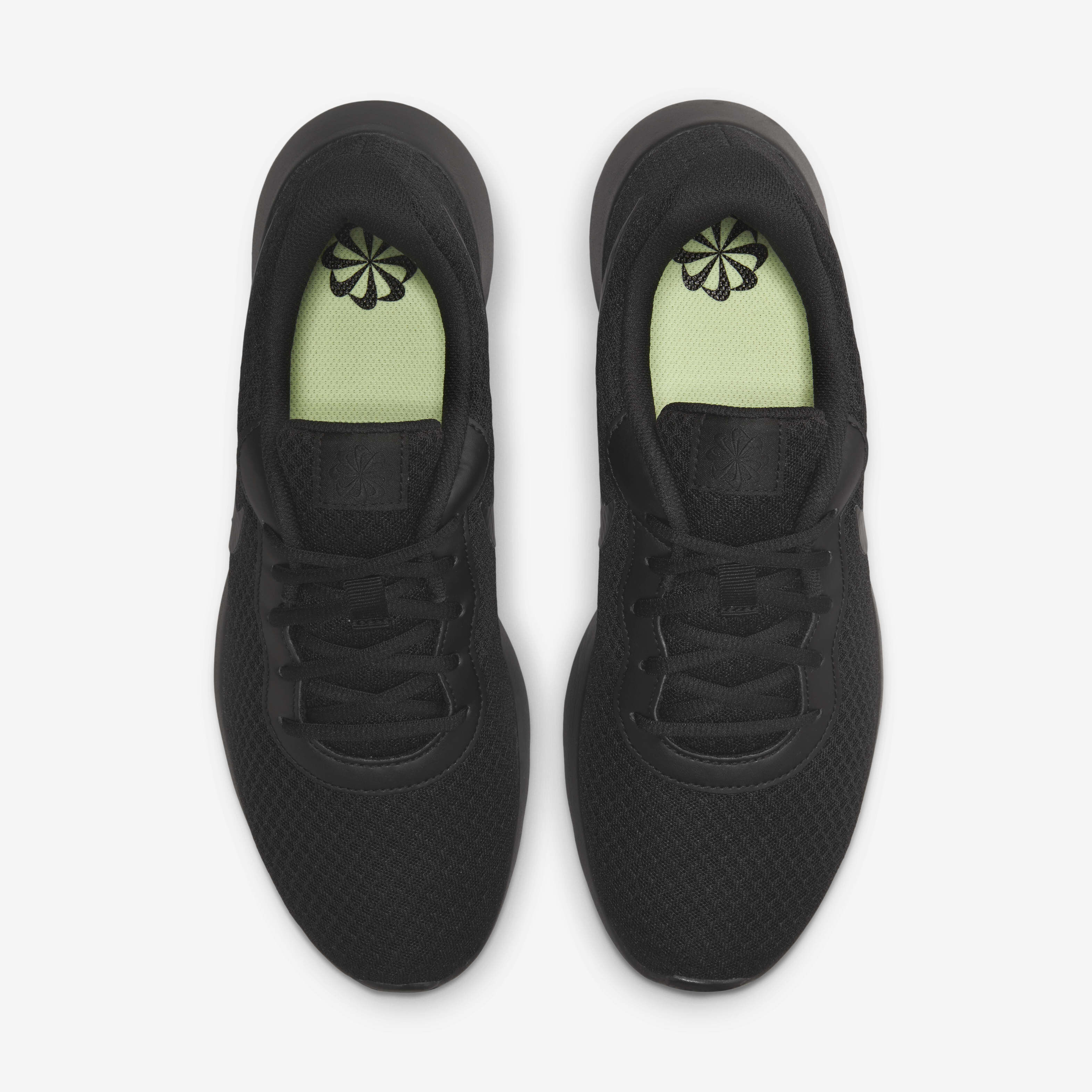 Nike Tanjun