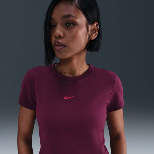 T-Shirts & Tops-Nike, Nike Sportswear, Women's Slim Cropped Top