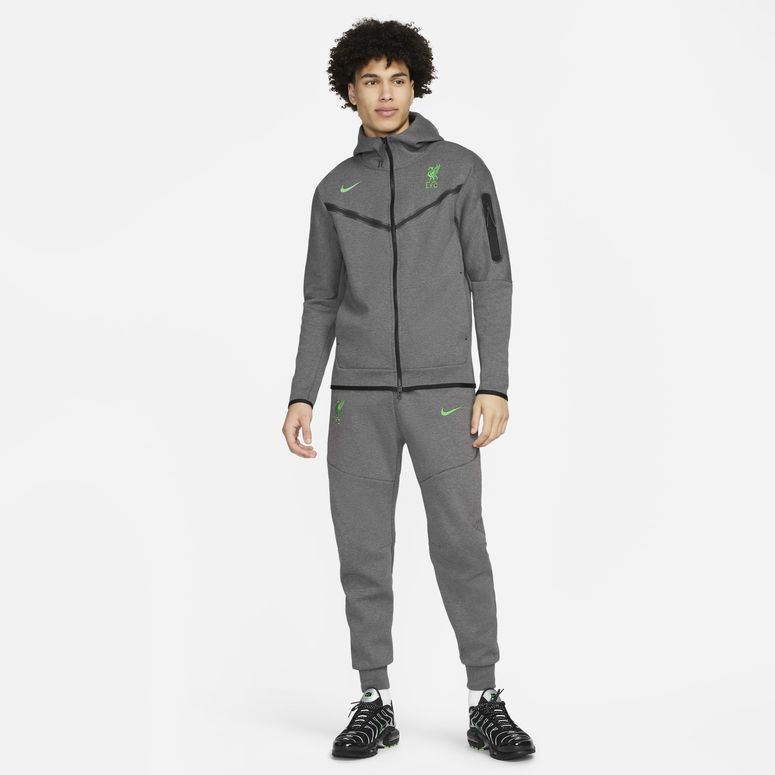 Nike Liverpool FC Tech Fleece ナイキテックフリース Buy Liverpool F.C. Tech Fleece Windrunner Third Men's Nike