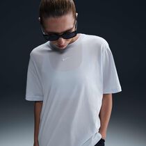 Nike Sportswear Essential