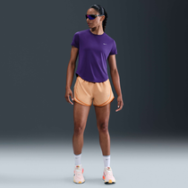 نايكي تيمبو