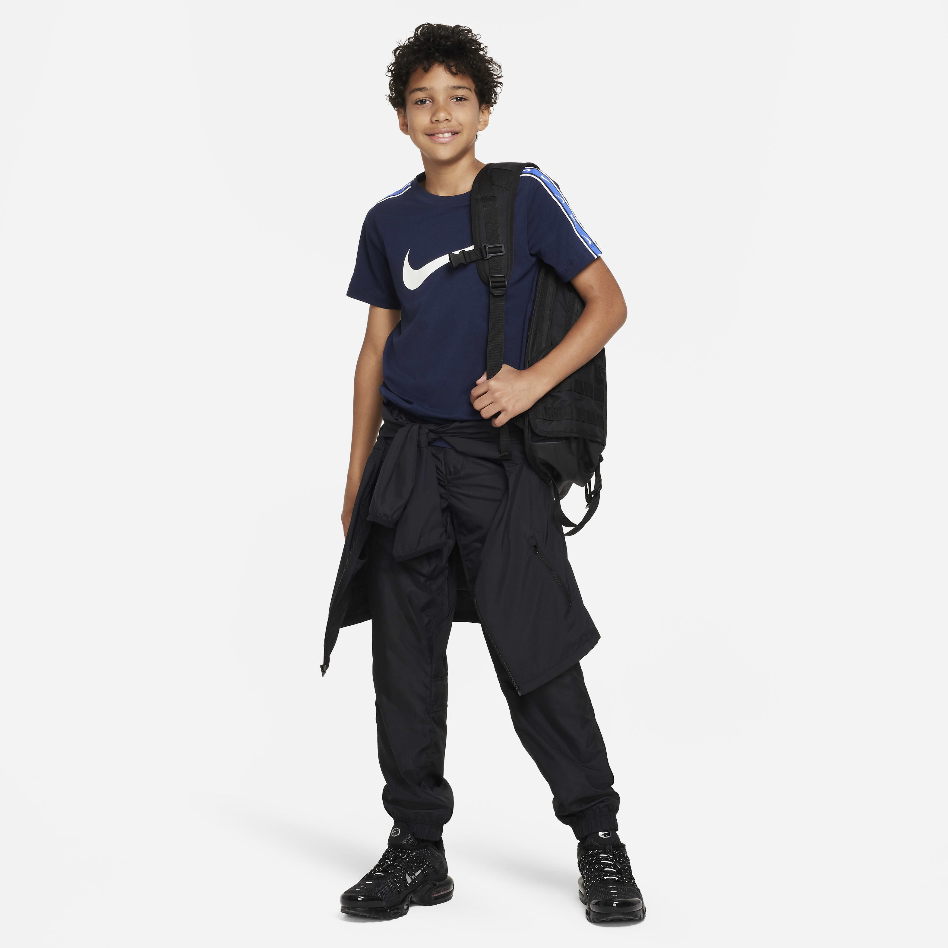 Nike Sportswear Repeat image number 3