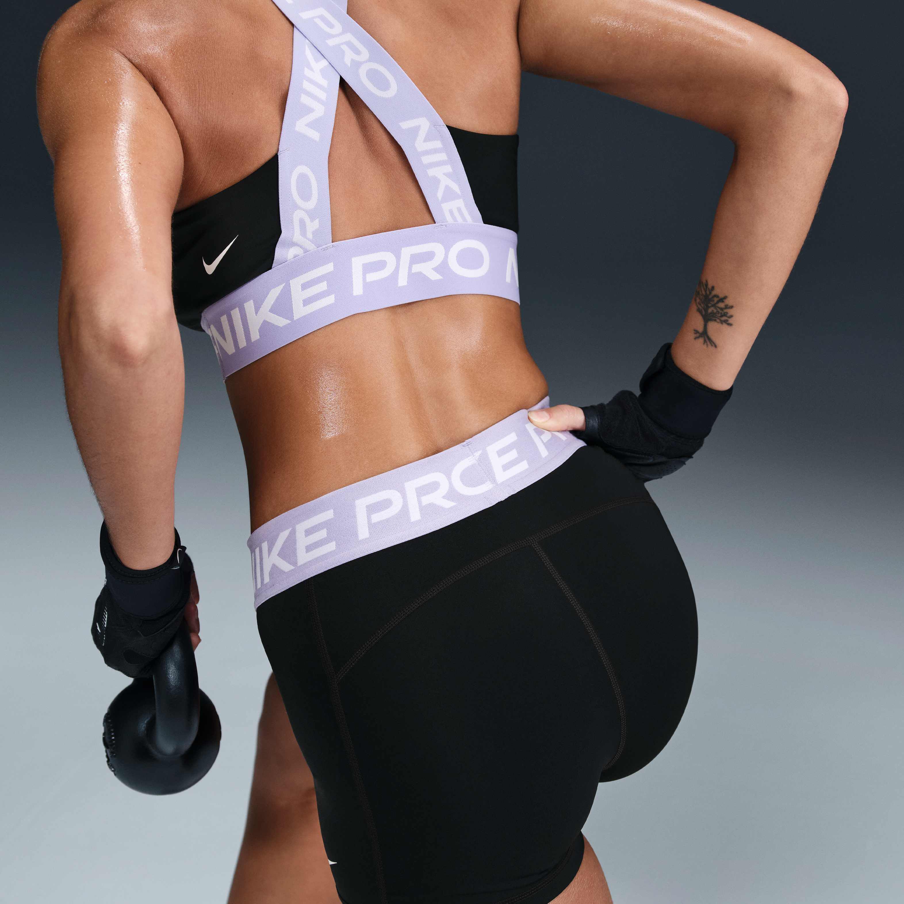 Nike Pro image number 2