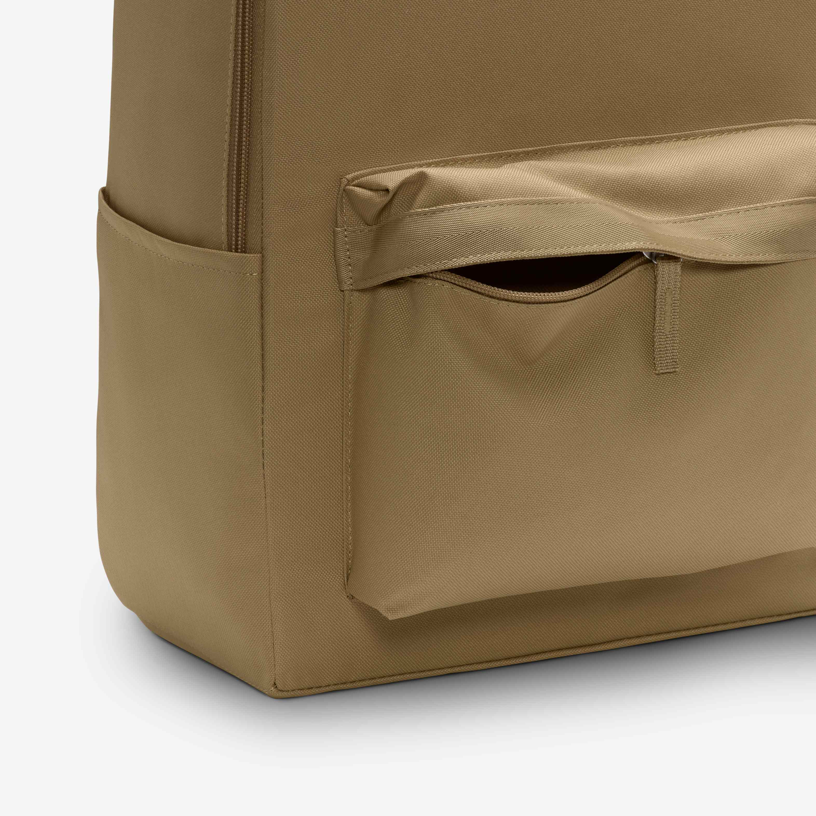 Nike Heritage image number 4