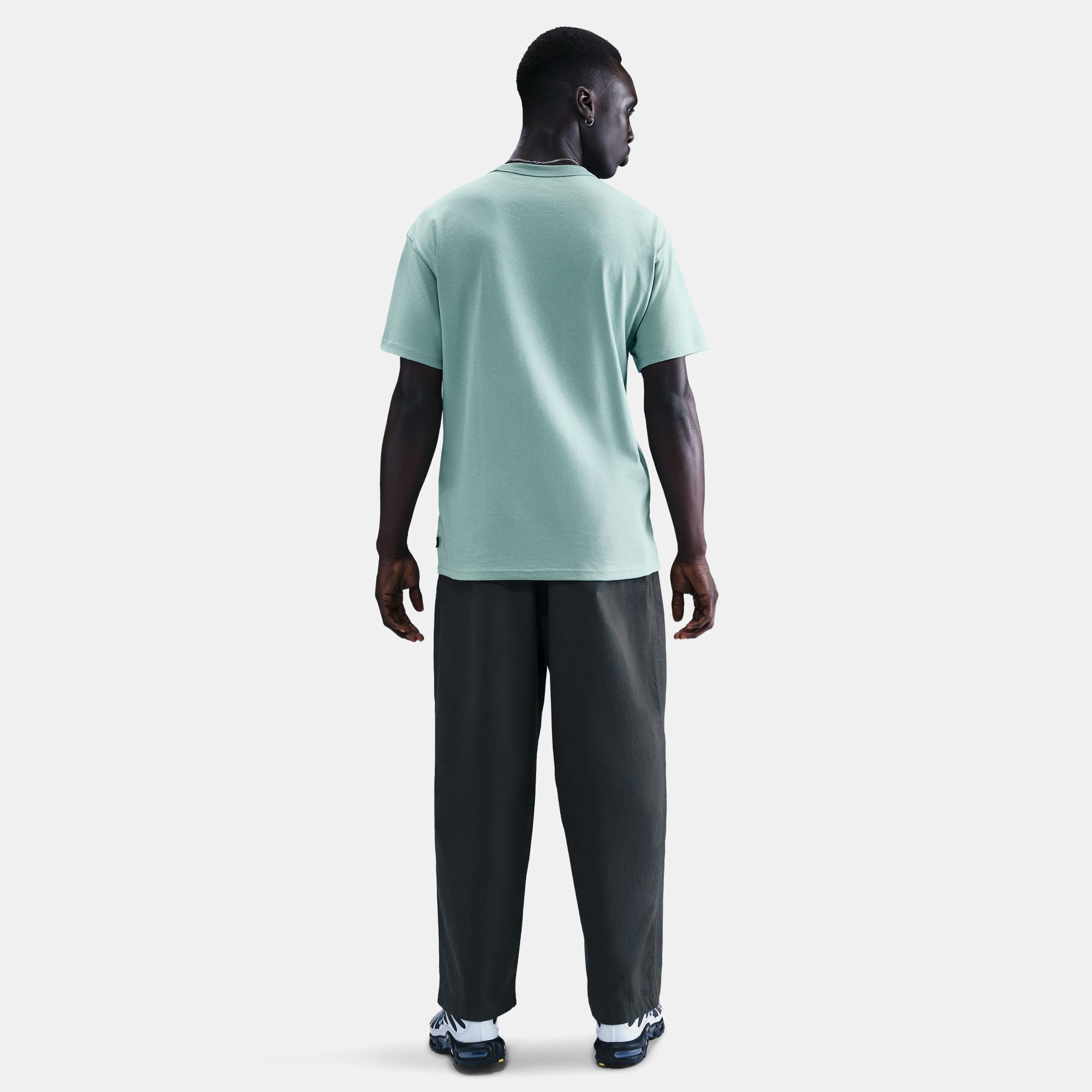 نايكي سبورتسوير بريميوم ايسنشالز image number 1