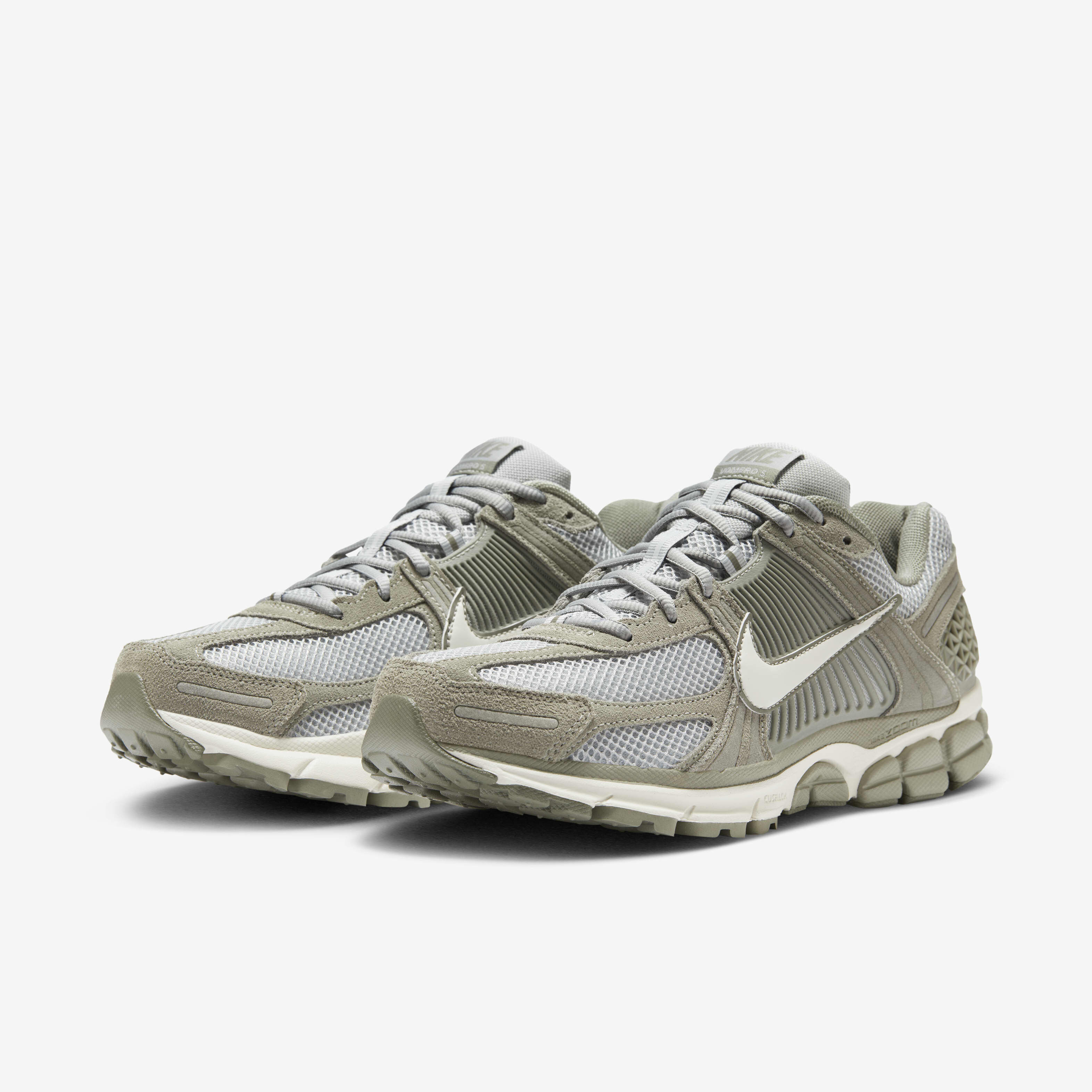 Nike Zoom Vomero 5 image number 4