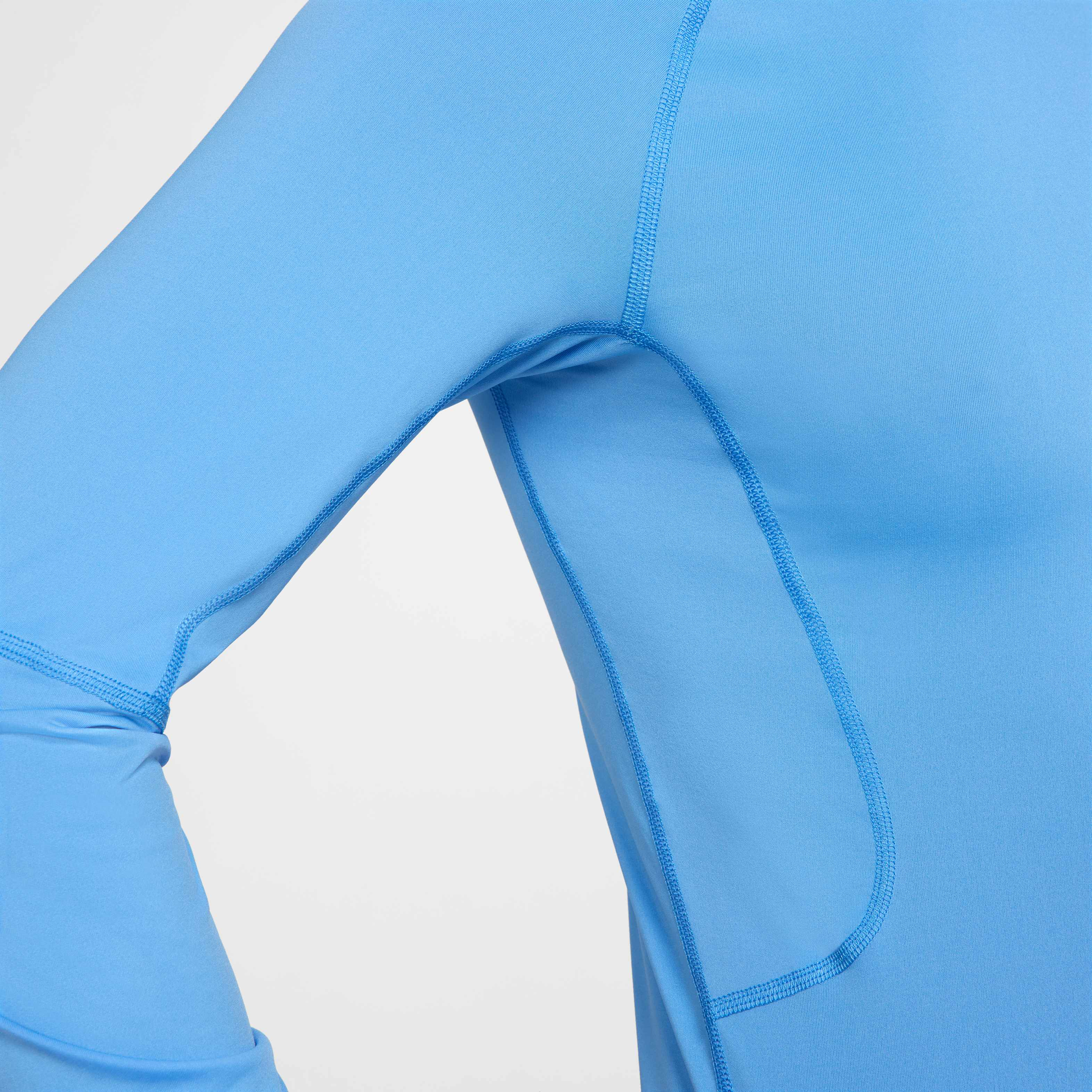 Nike Pro image number 3