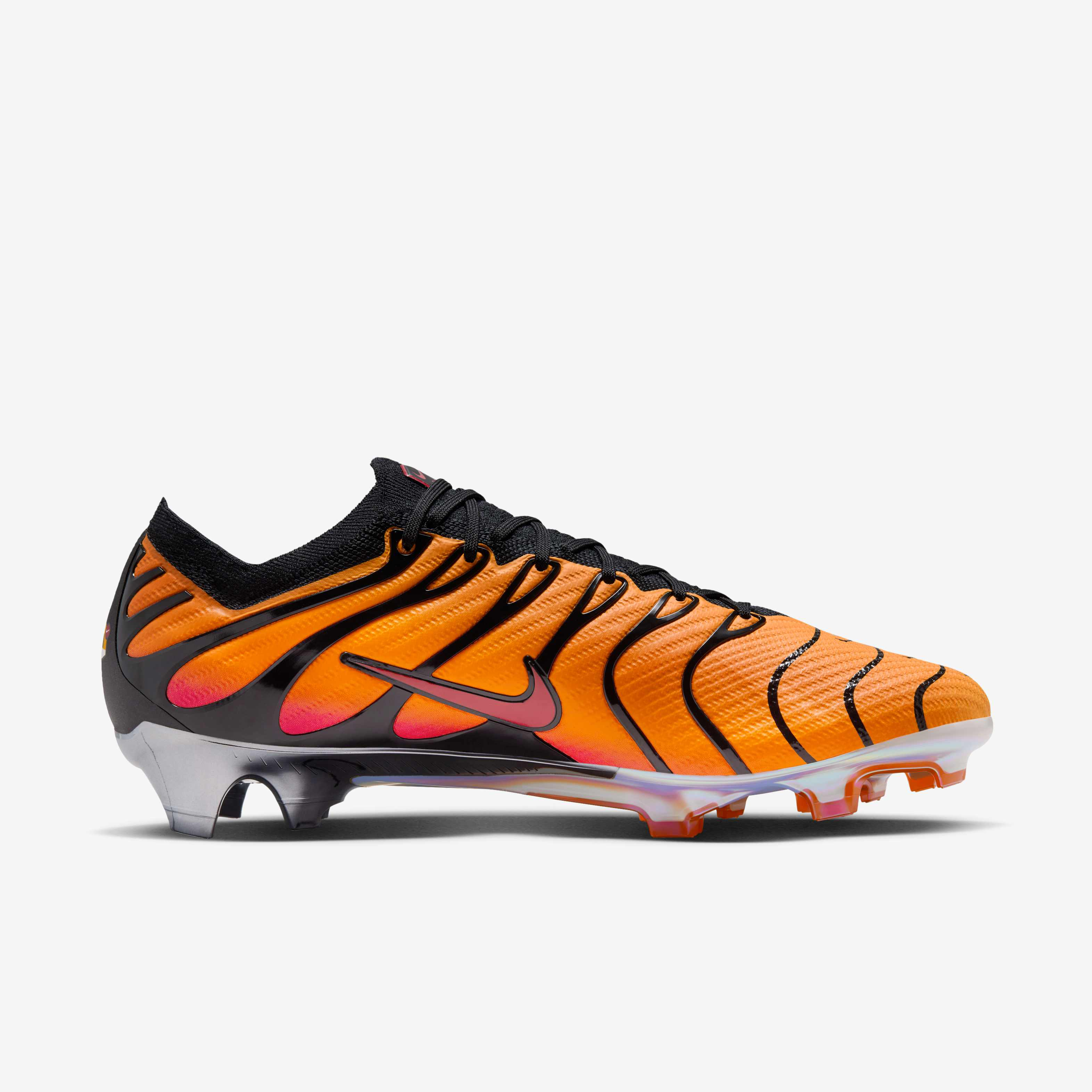 Nike Mercurial Vapor 15 x Air Max Plus image number 2