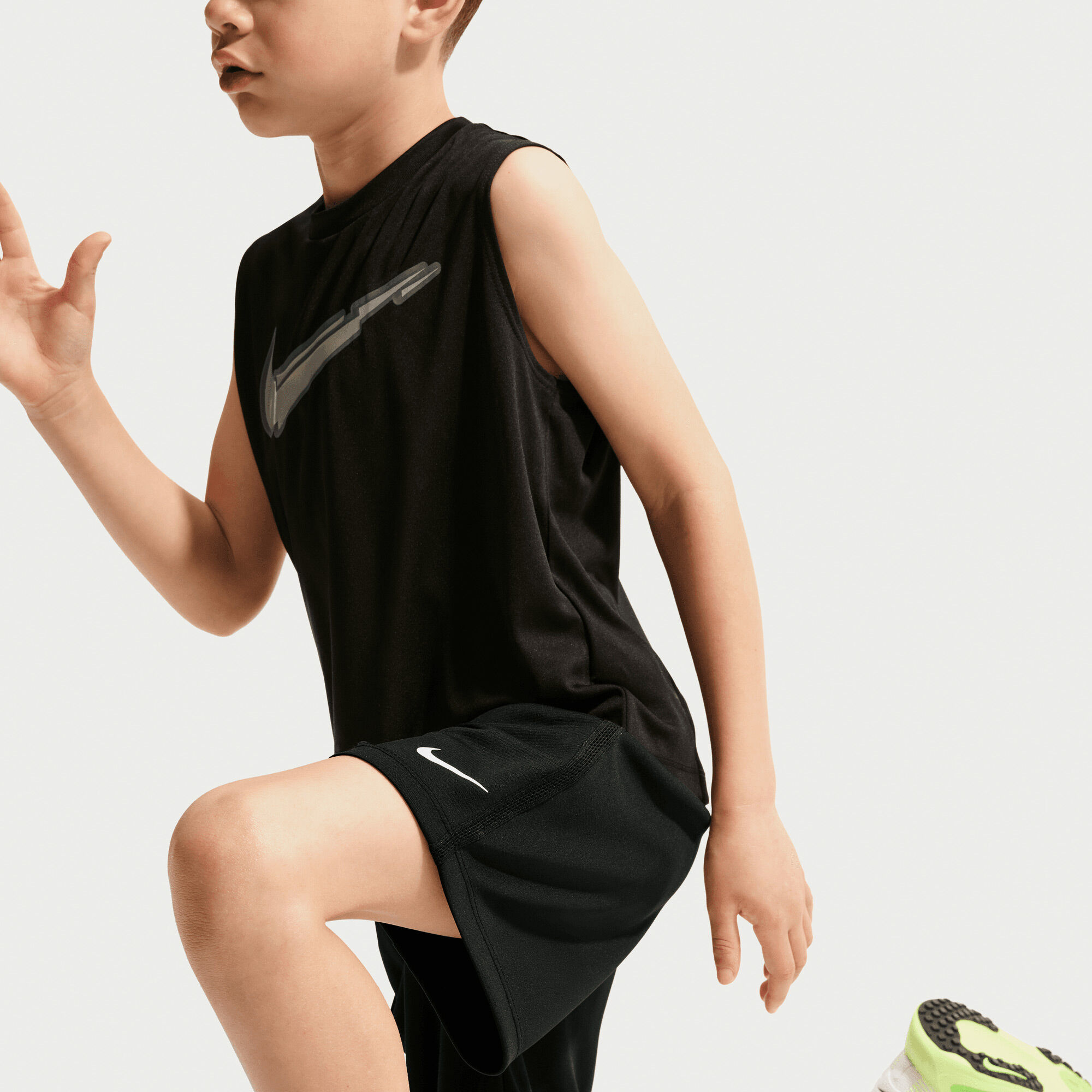 Nike image number 4