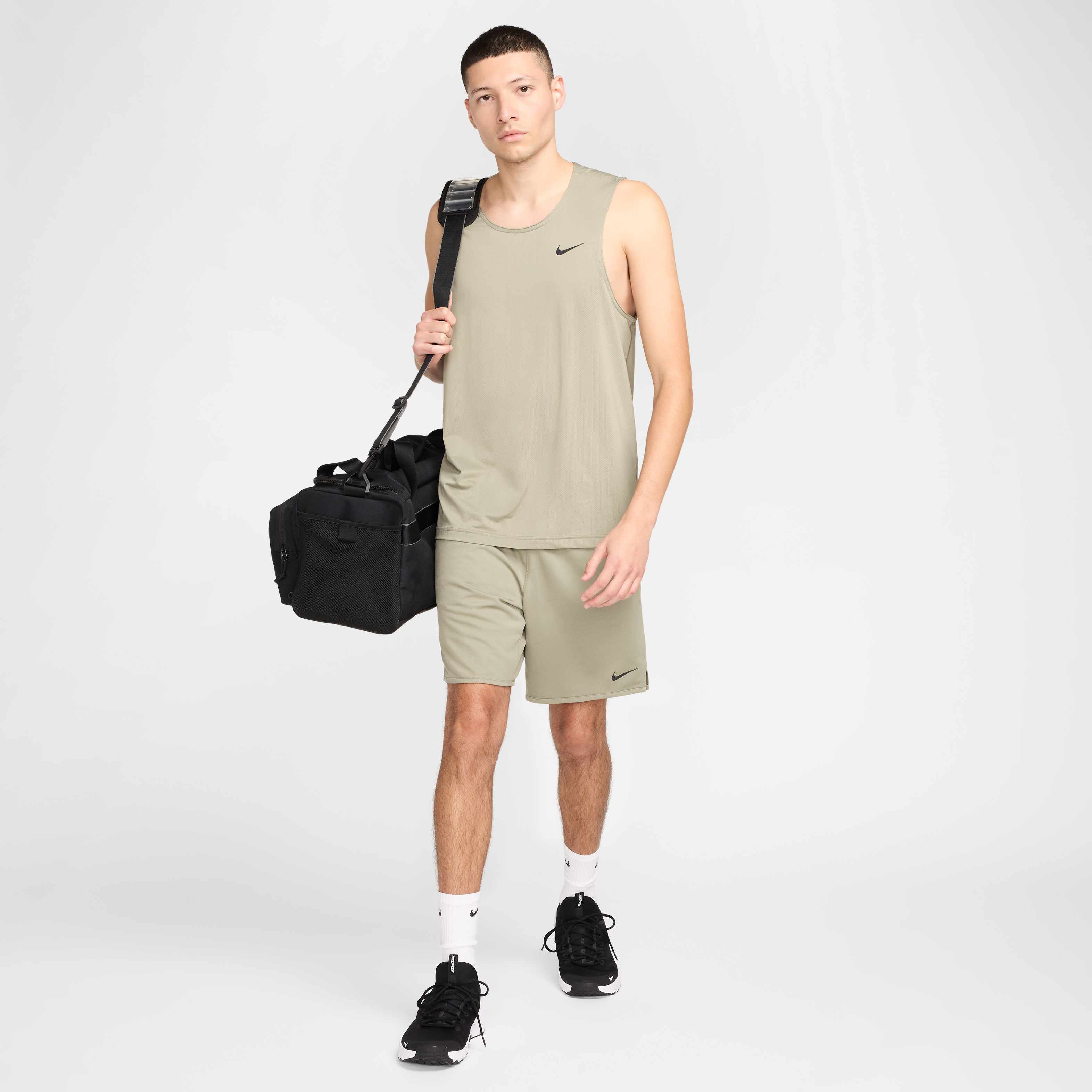 نايكي ريدي image number 4