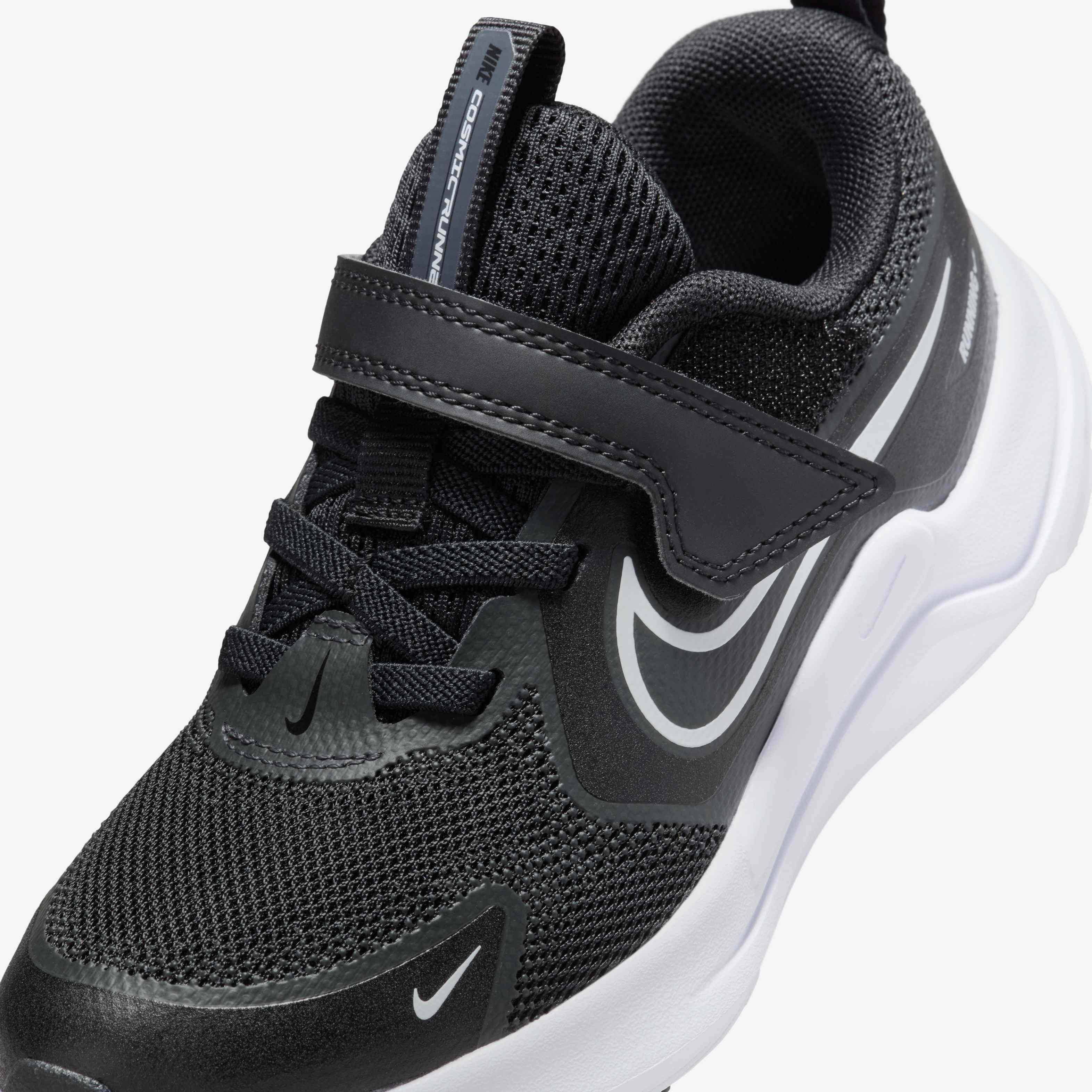 Nike Cosmic Runner image number 6