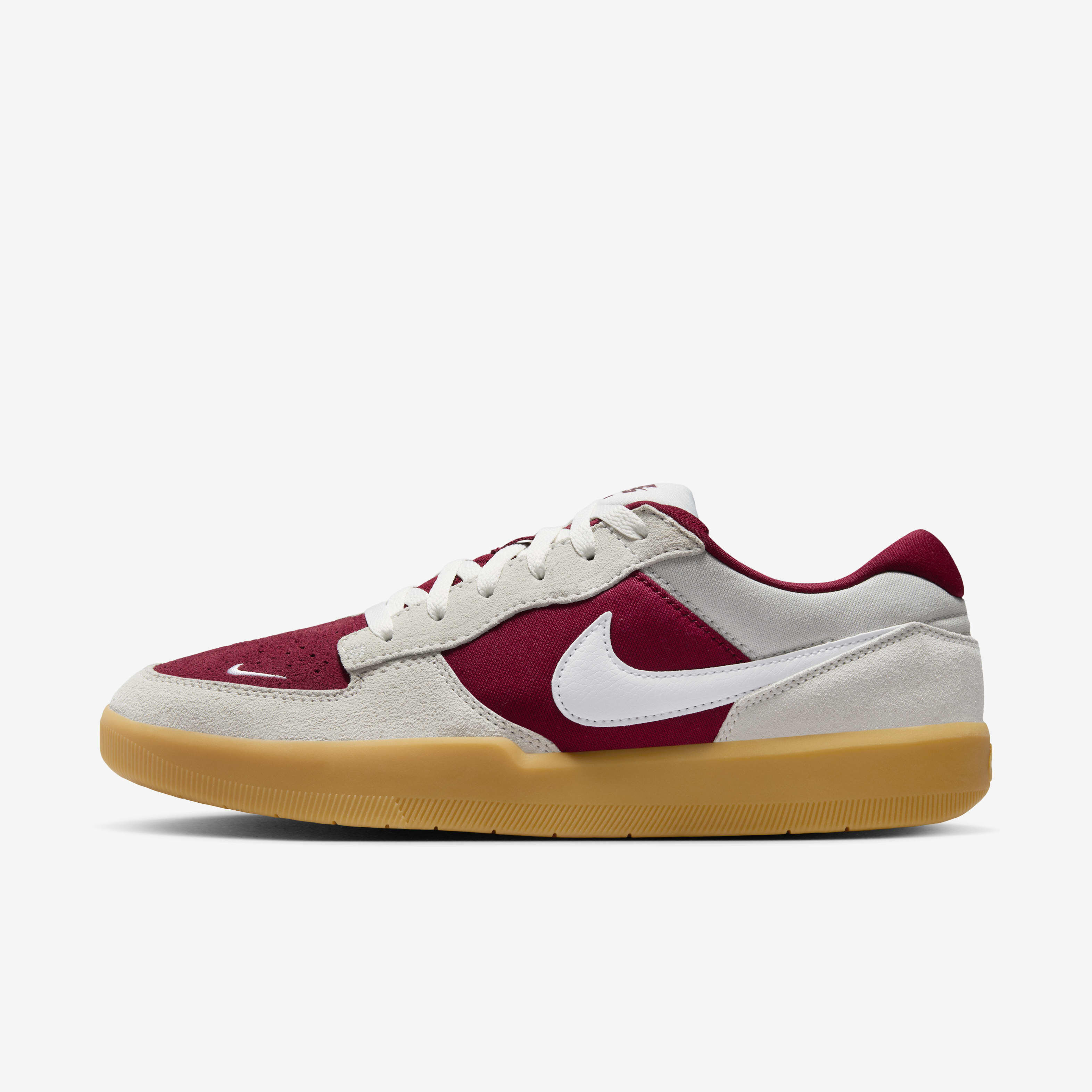 Skateboarding Nike UAE