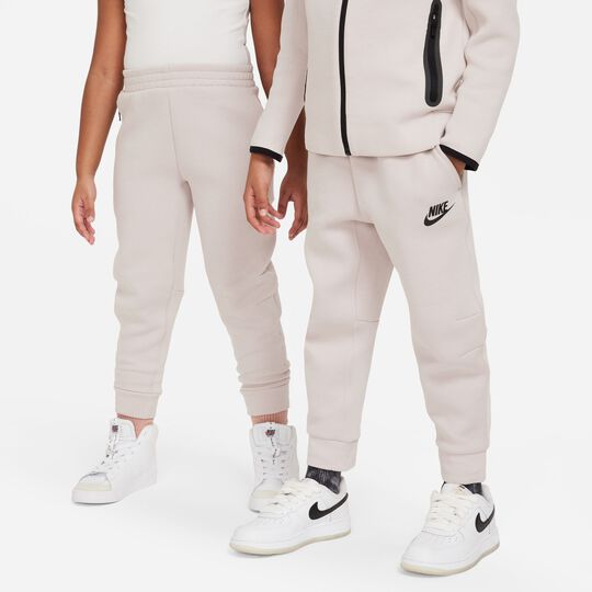 Nike 2 piece outfit 2025 women's