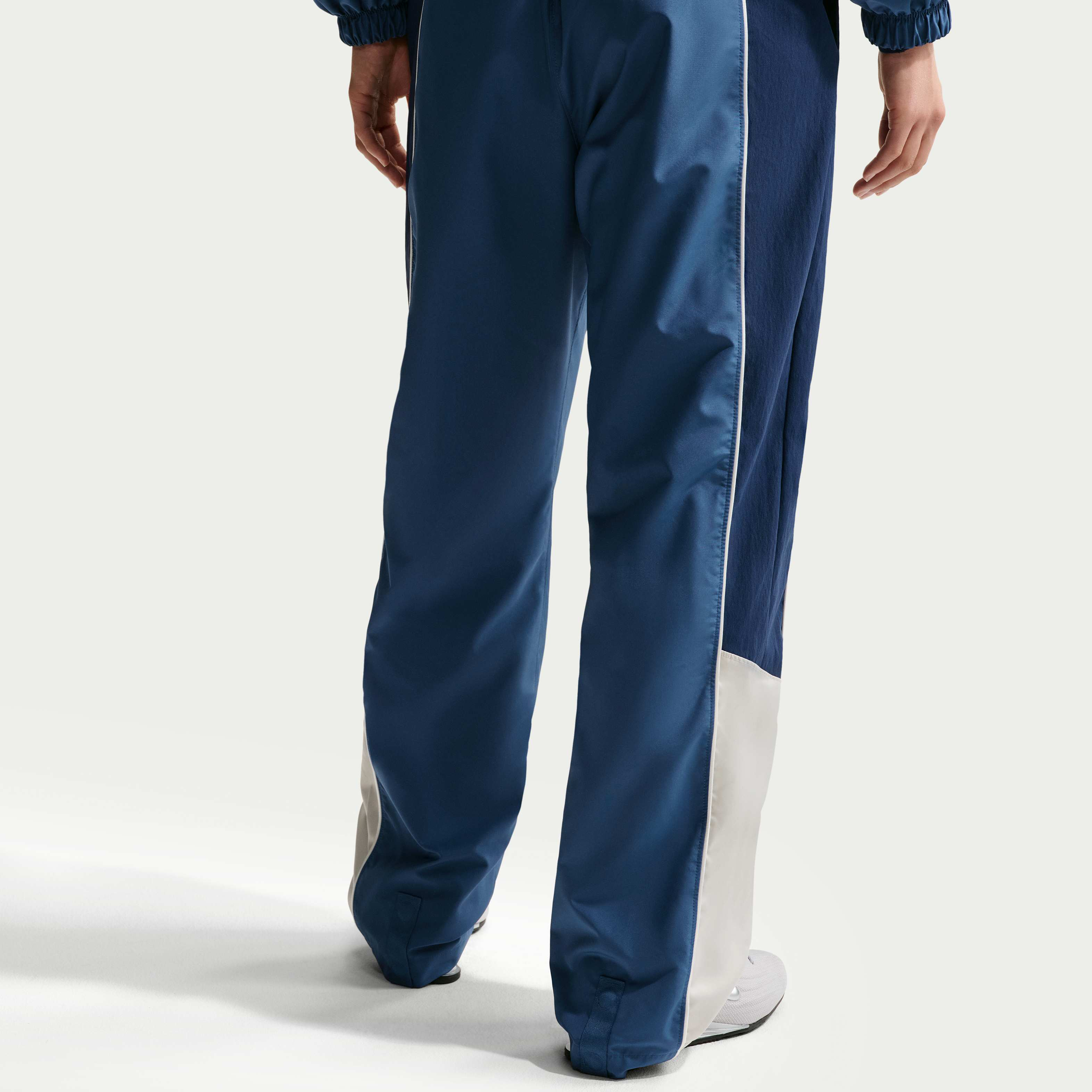 نايكي سبورتسوير image number 2