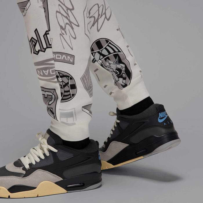 Jordan Essentials image number 4 Jordan Essentials image number 4