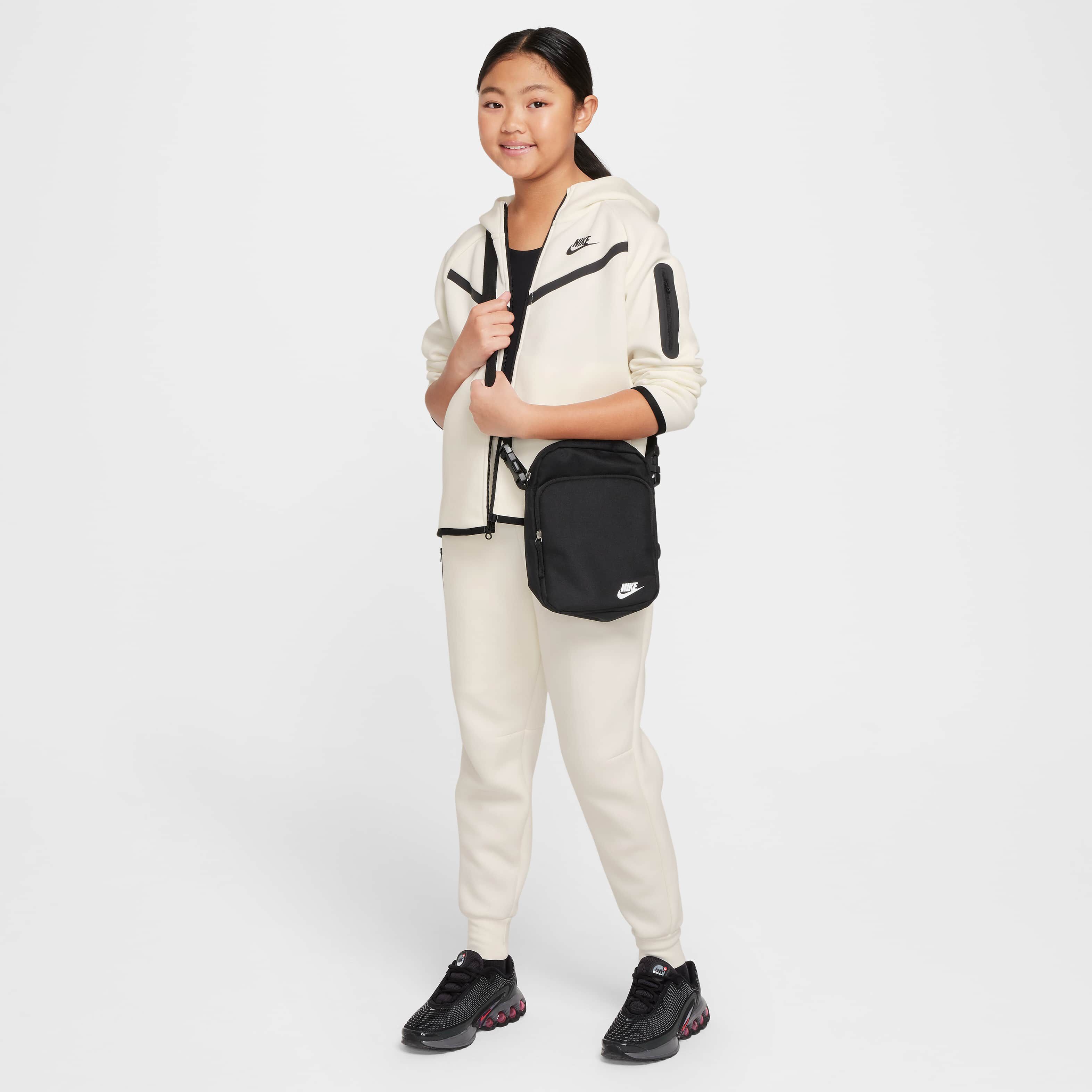 Nike Sportswear Tech Fleece image number 8