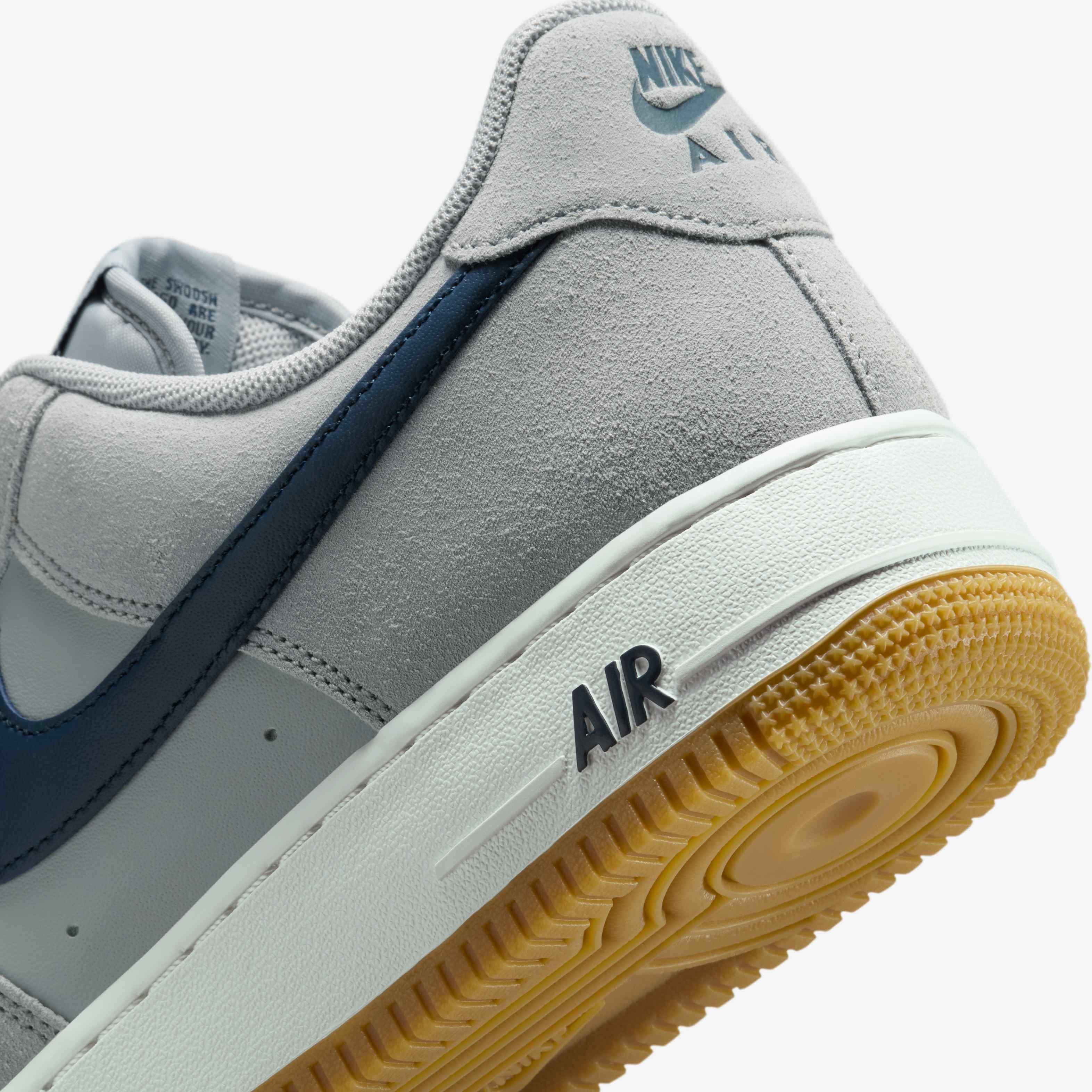 Nike Air Force 1 '07 LV8 image number 7