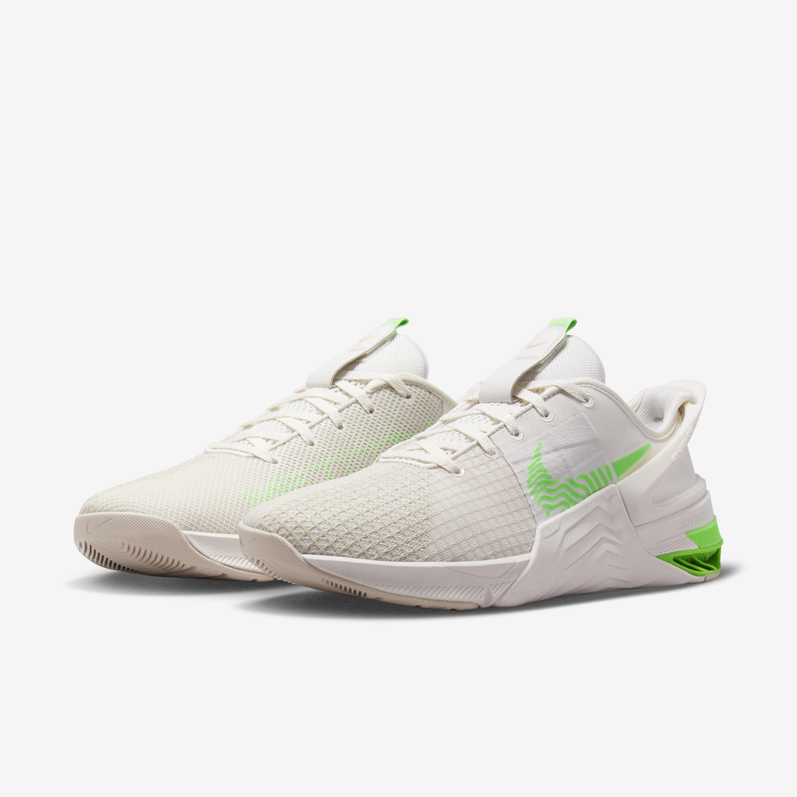 Nike Metcon 8 FlyEase image number 4