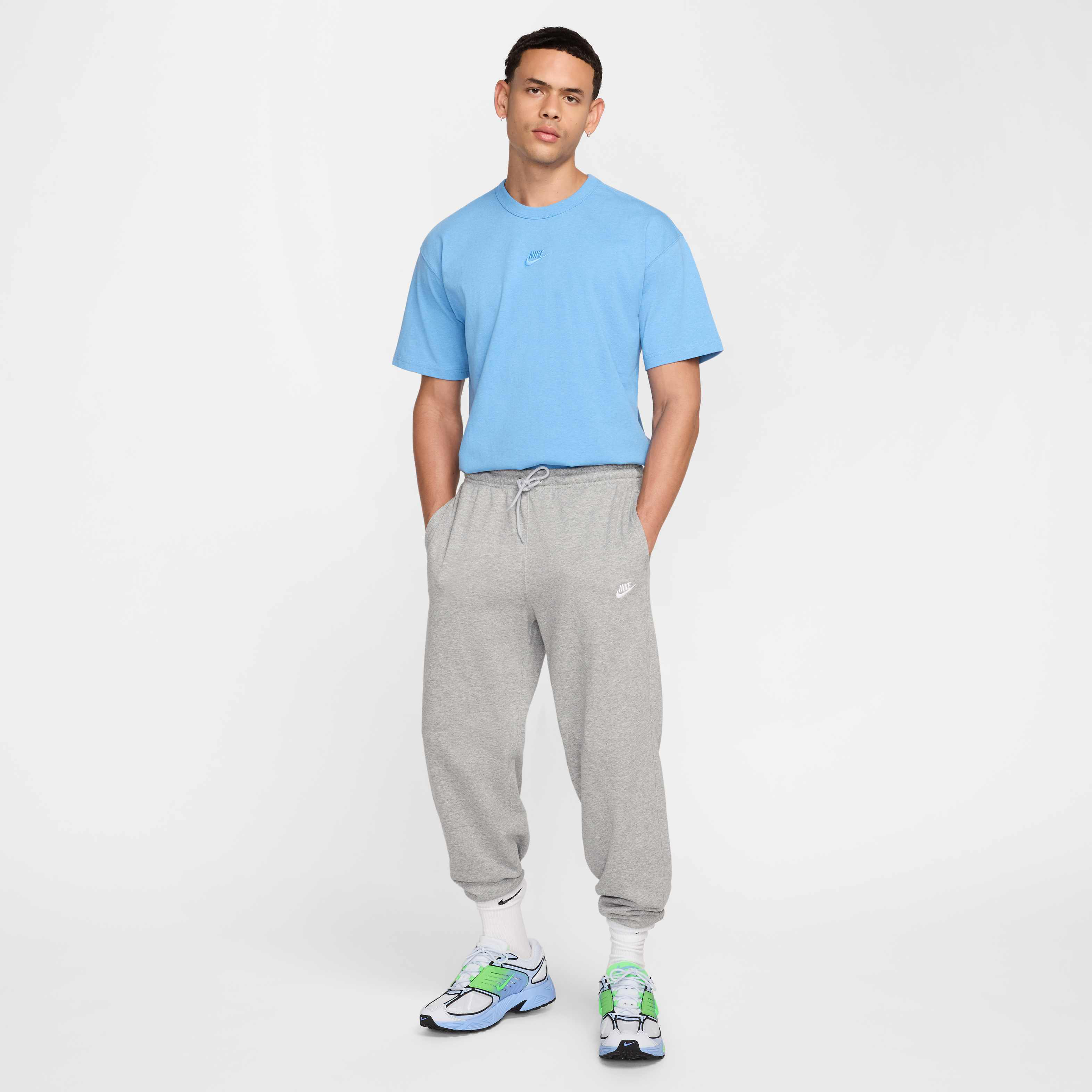 Nike Sportswear Premium Essentials image number 5