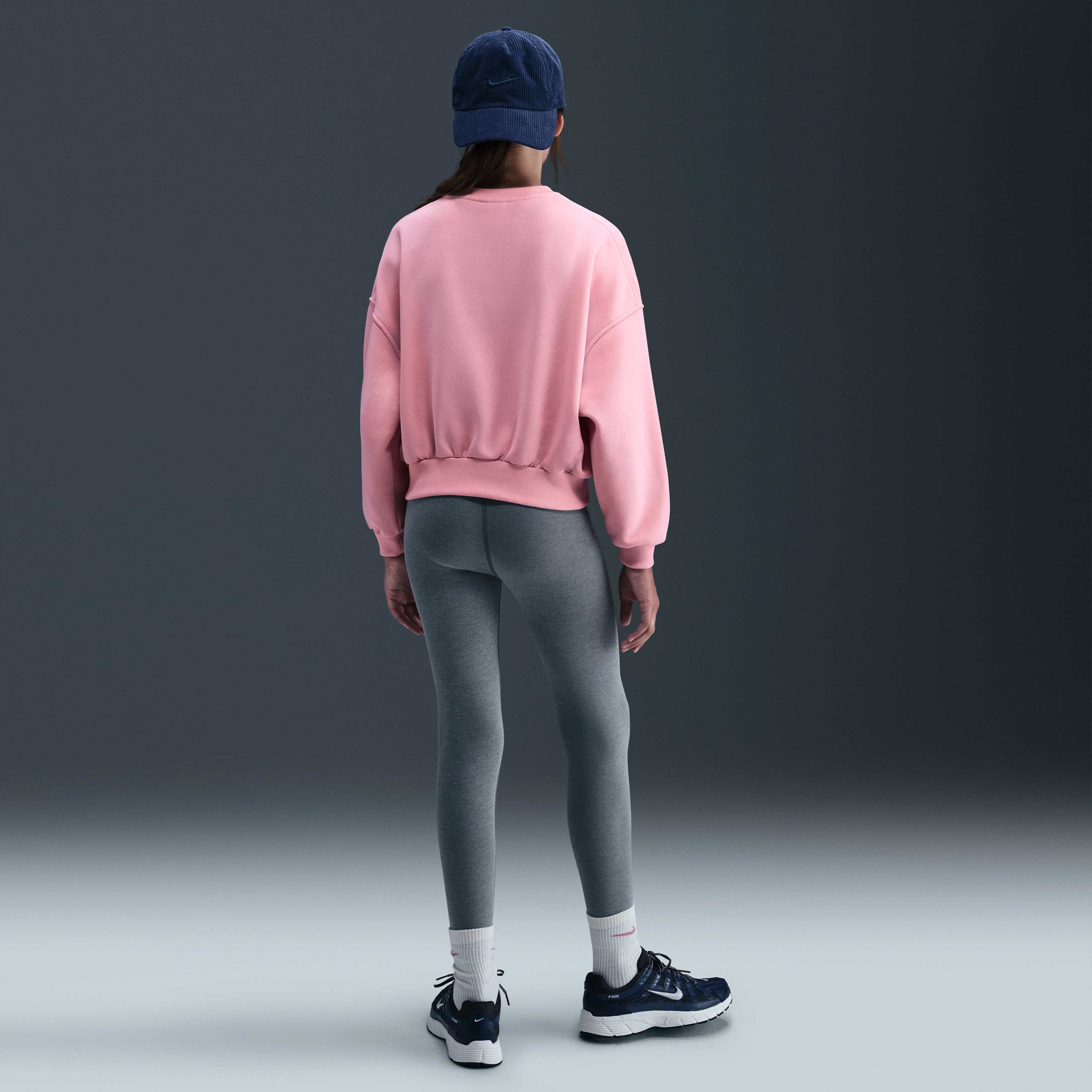 نايكي سبورتسوير كلوب فليس image number 4