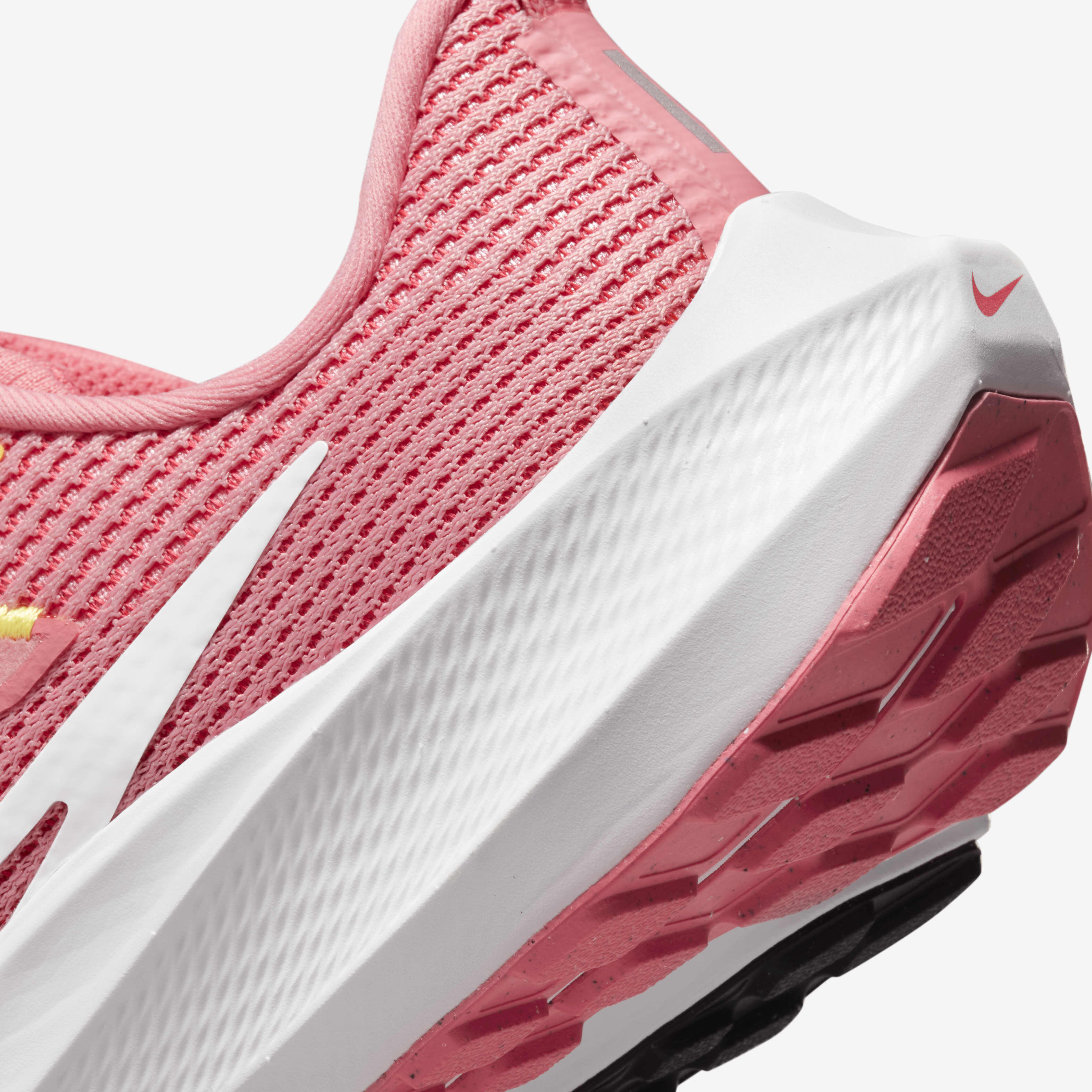 اير زووم بيجاسوس 40 image number 7