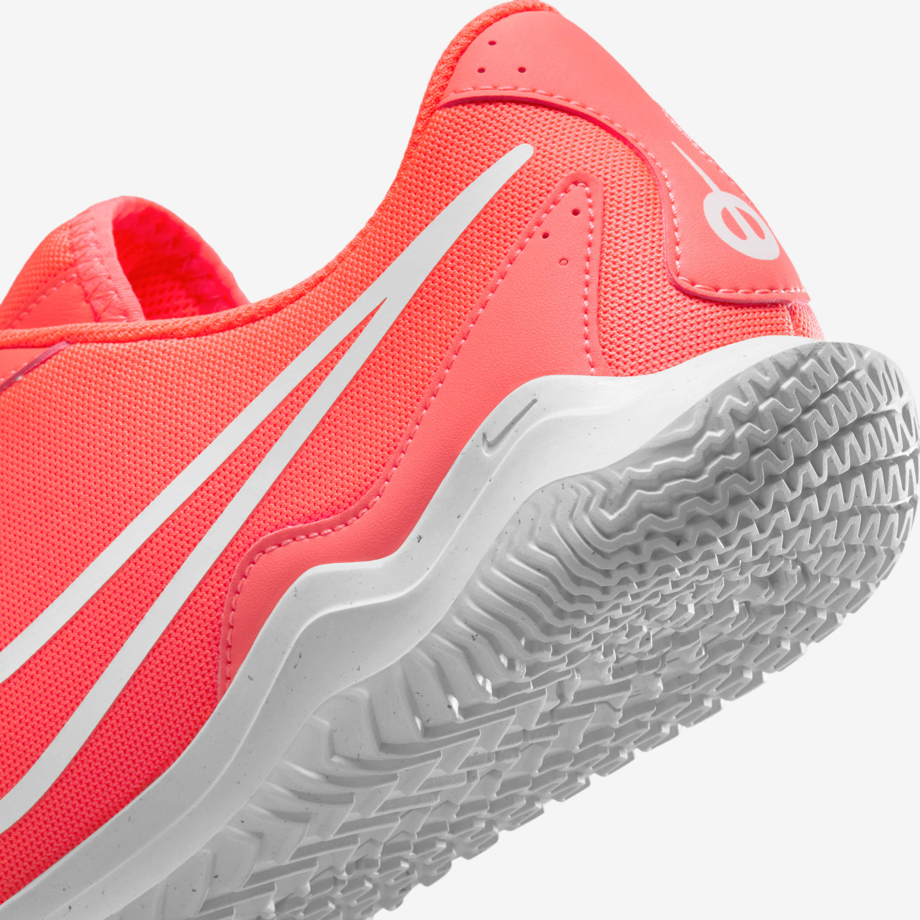 نايكي تيمبو ليجند 10 كلوب image number 7