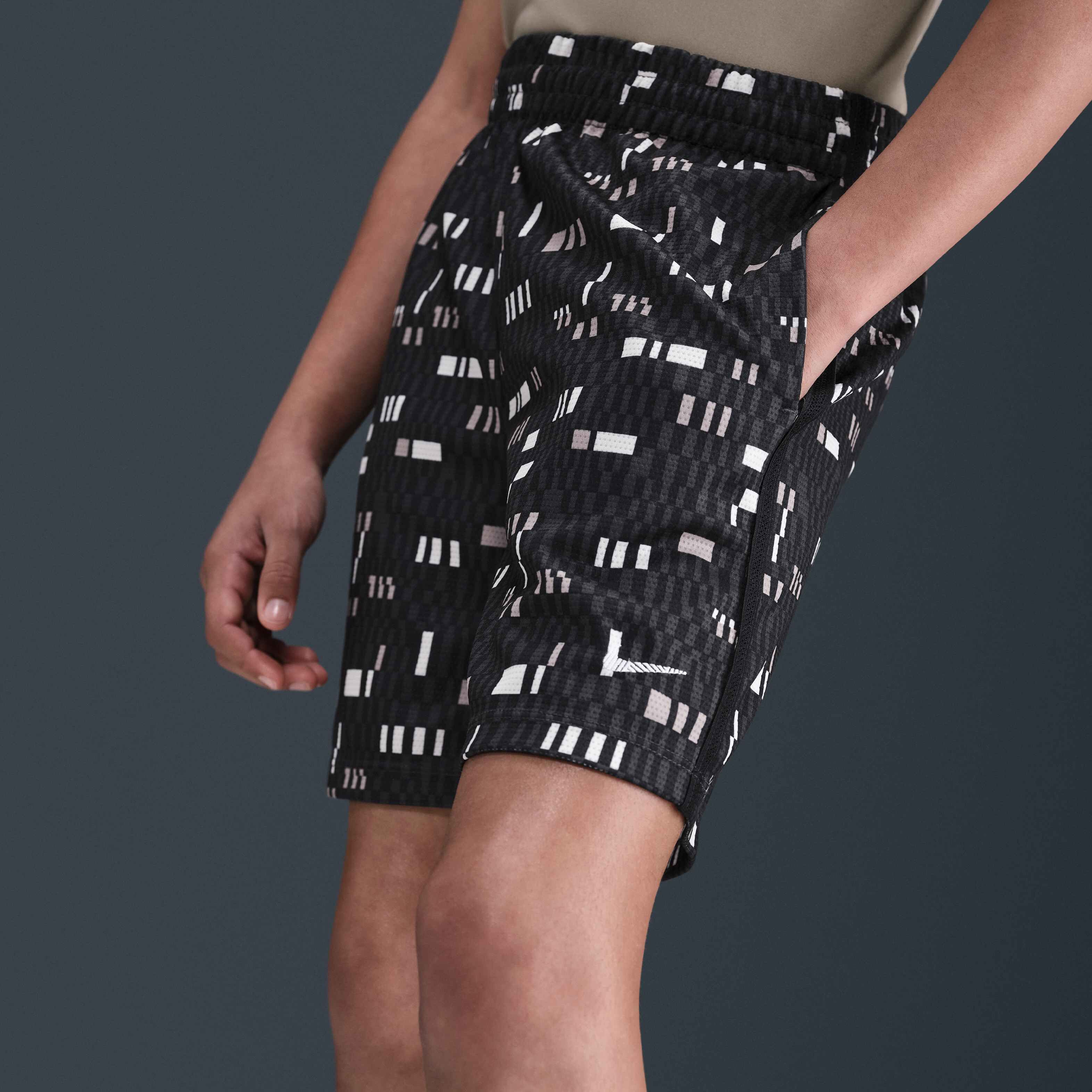 نايكي مالتي image number 1