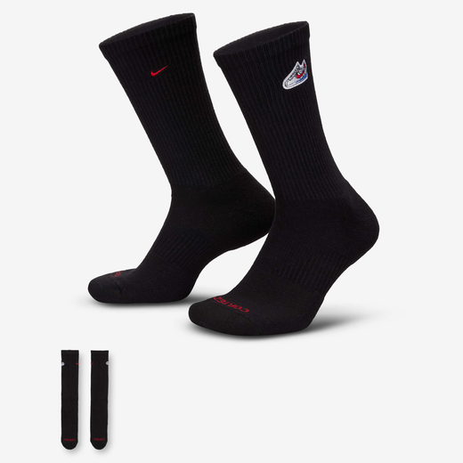 Accessories & Equipment-Nike, Nike Everyday Cushioned, Cushioned Crew Socks (1 Pair)