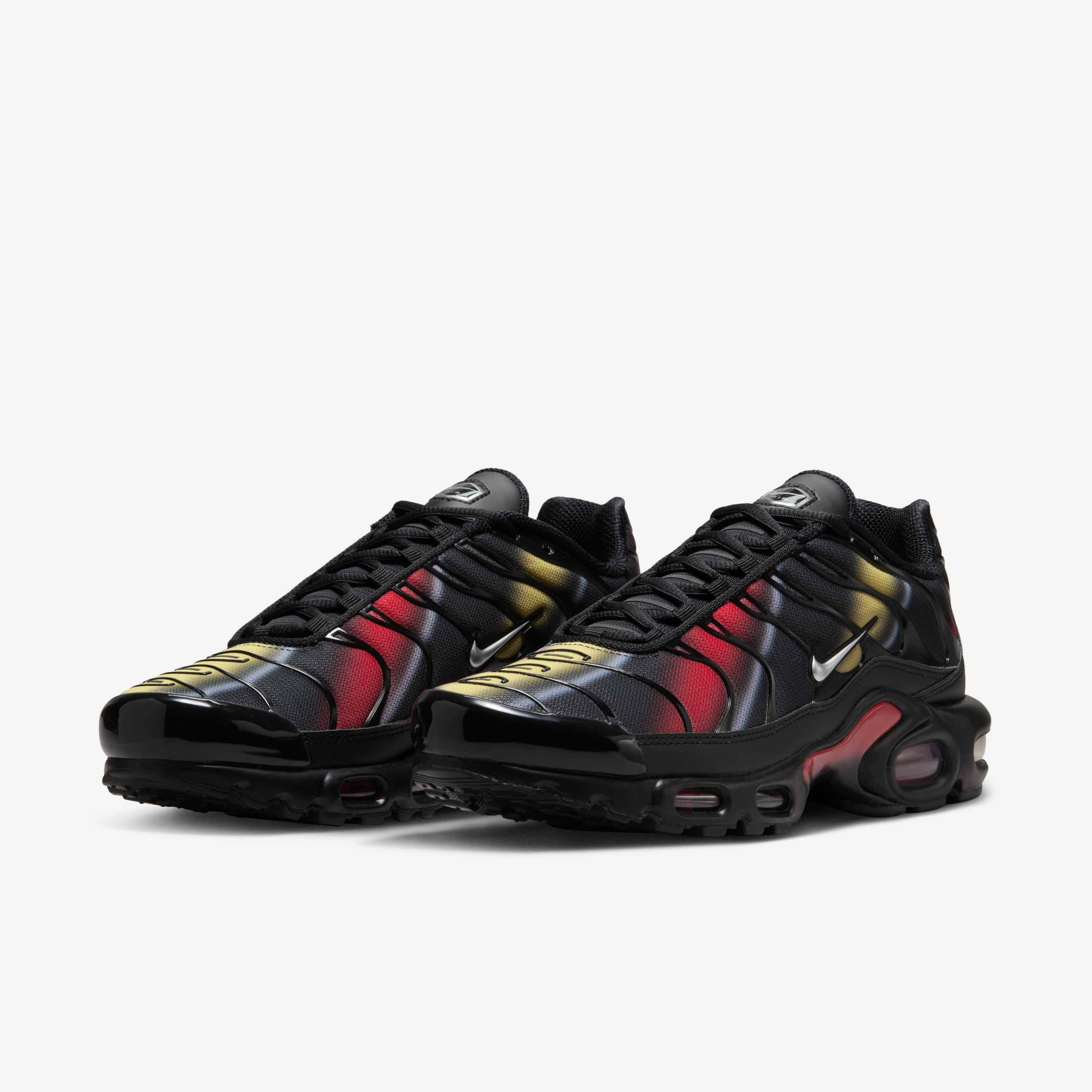 Nike Air Max Plus image number 4
