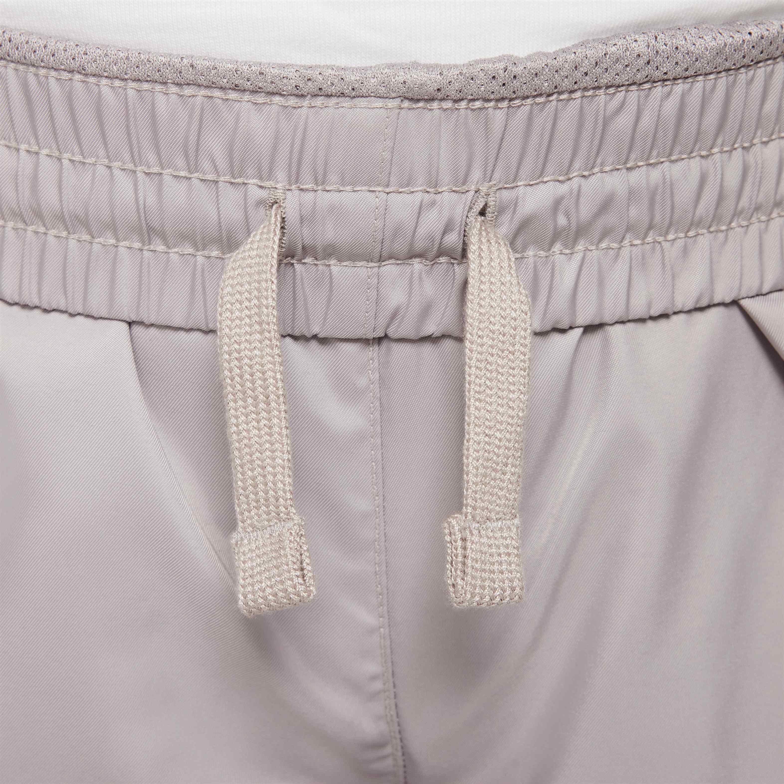 Nike Sportswear Club image number 2