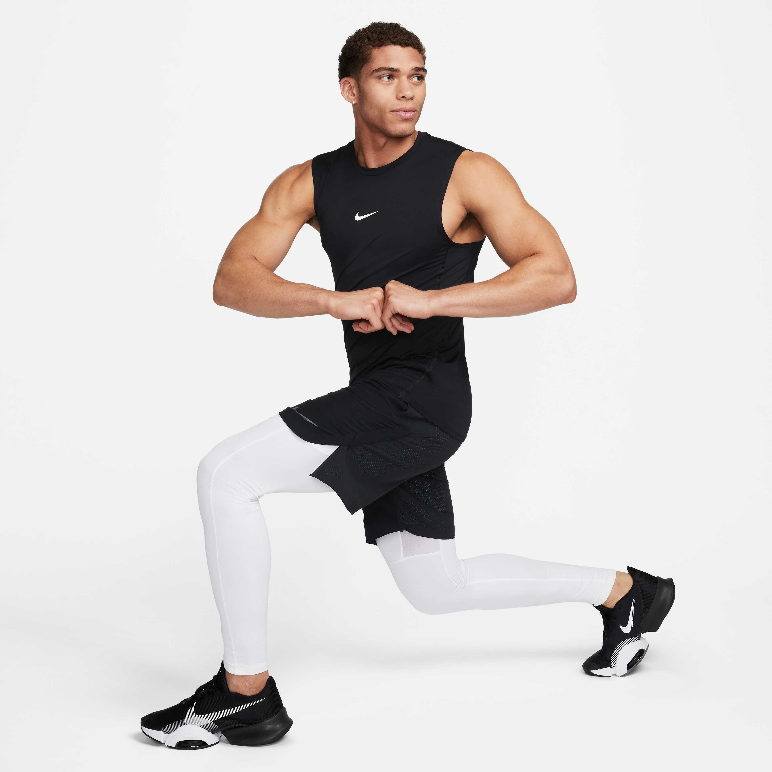 Nike Pro image number 4