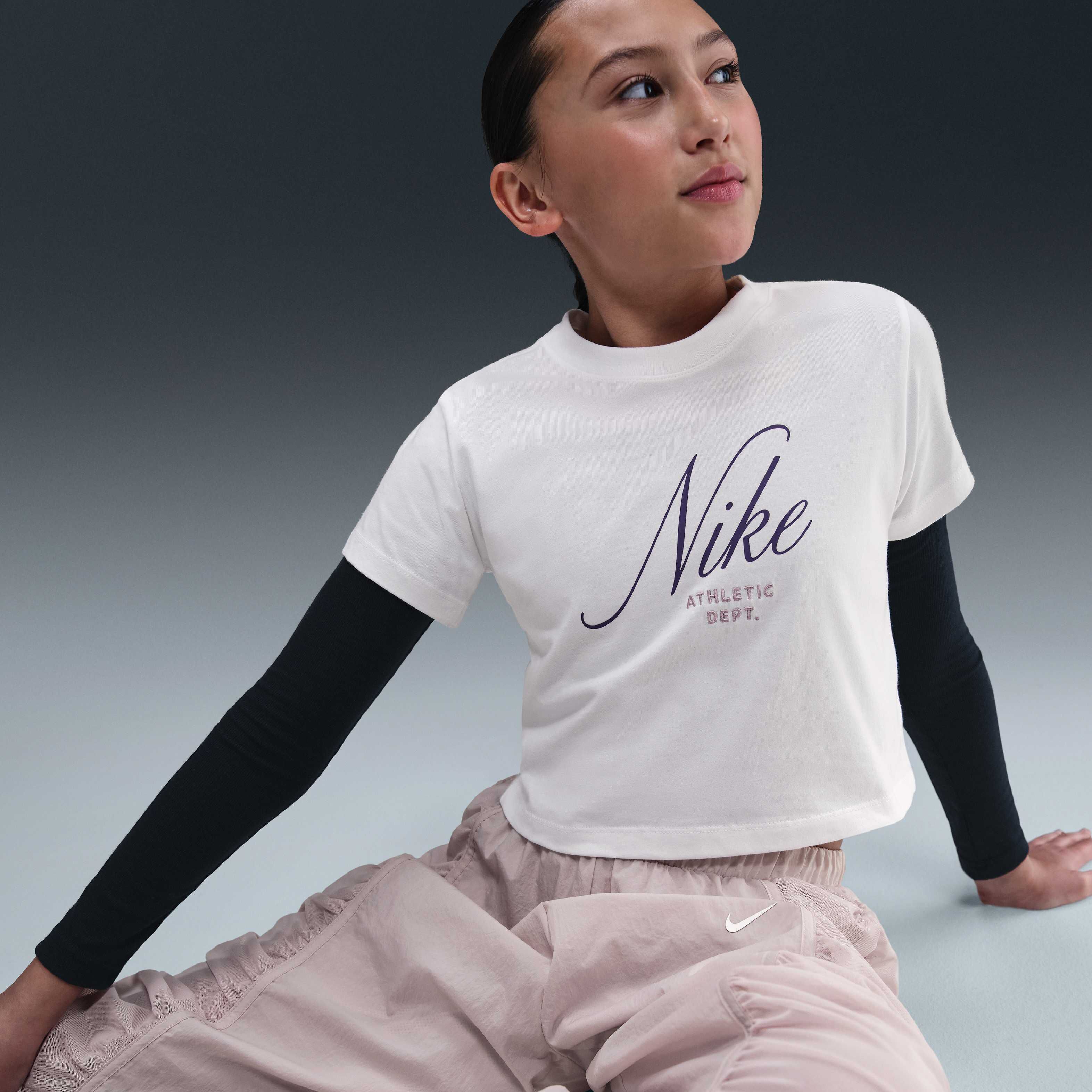 Nike Sportswear image number 2