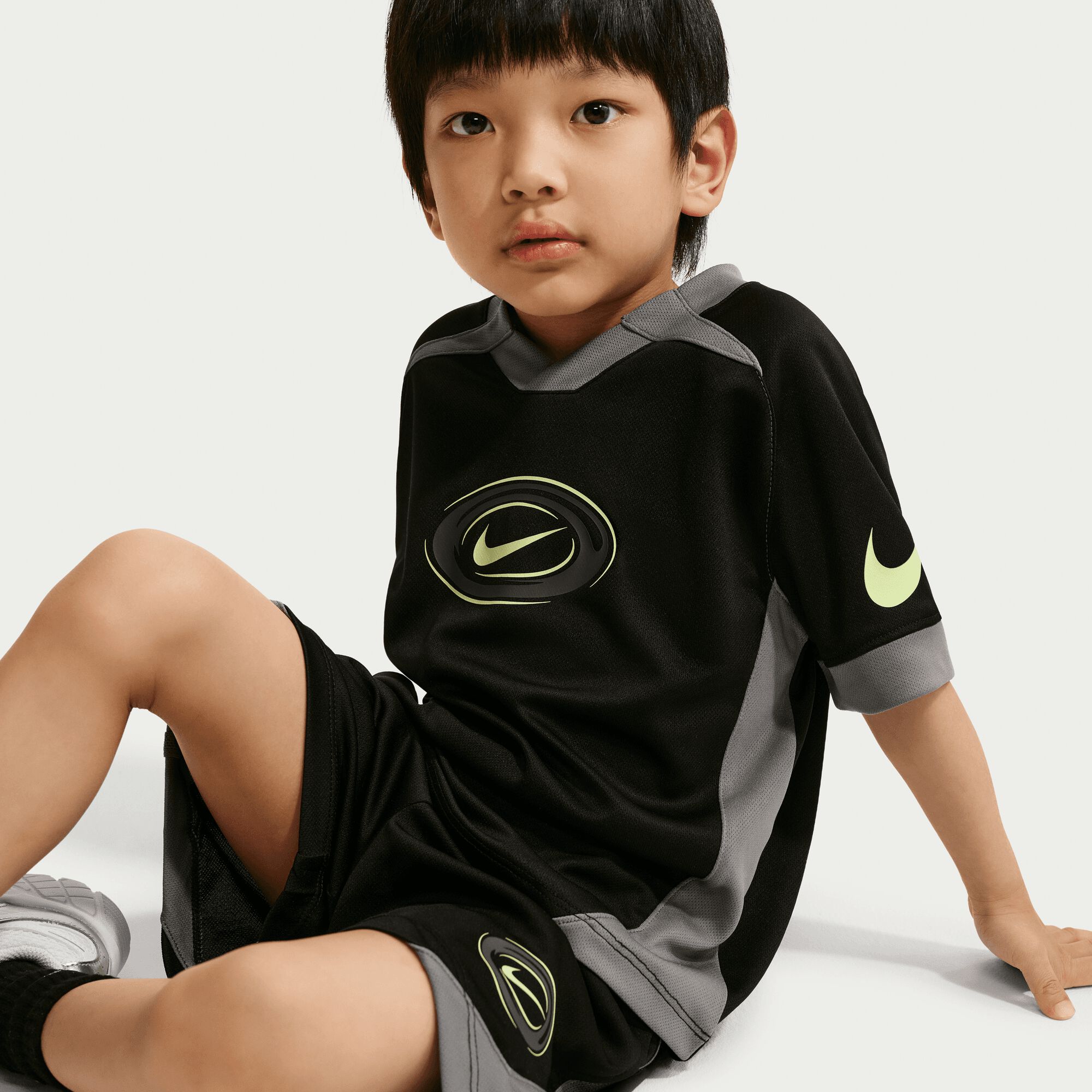Nike image number 6