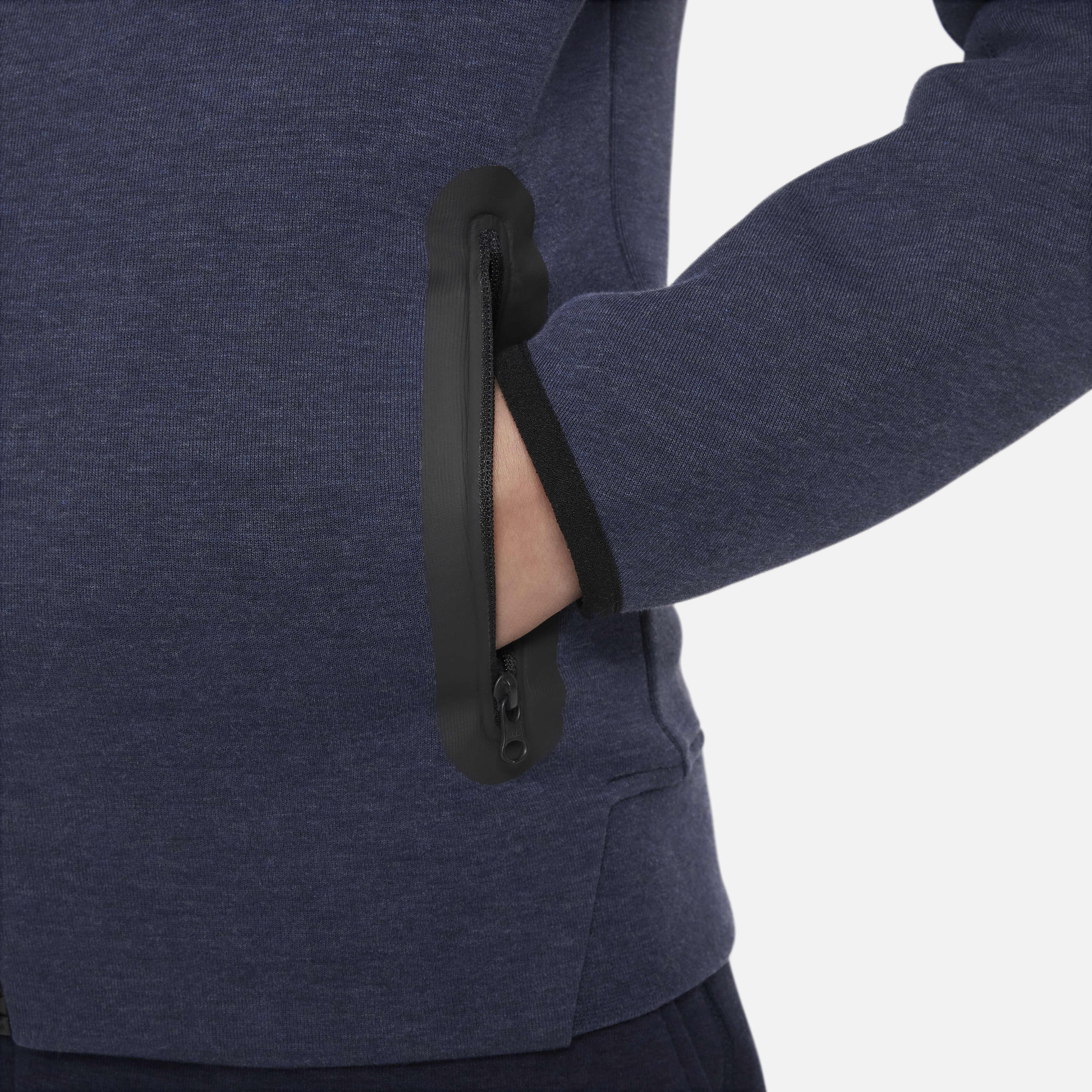 نايكي سبورتسوير تك فليس image number 3