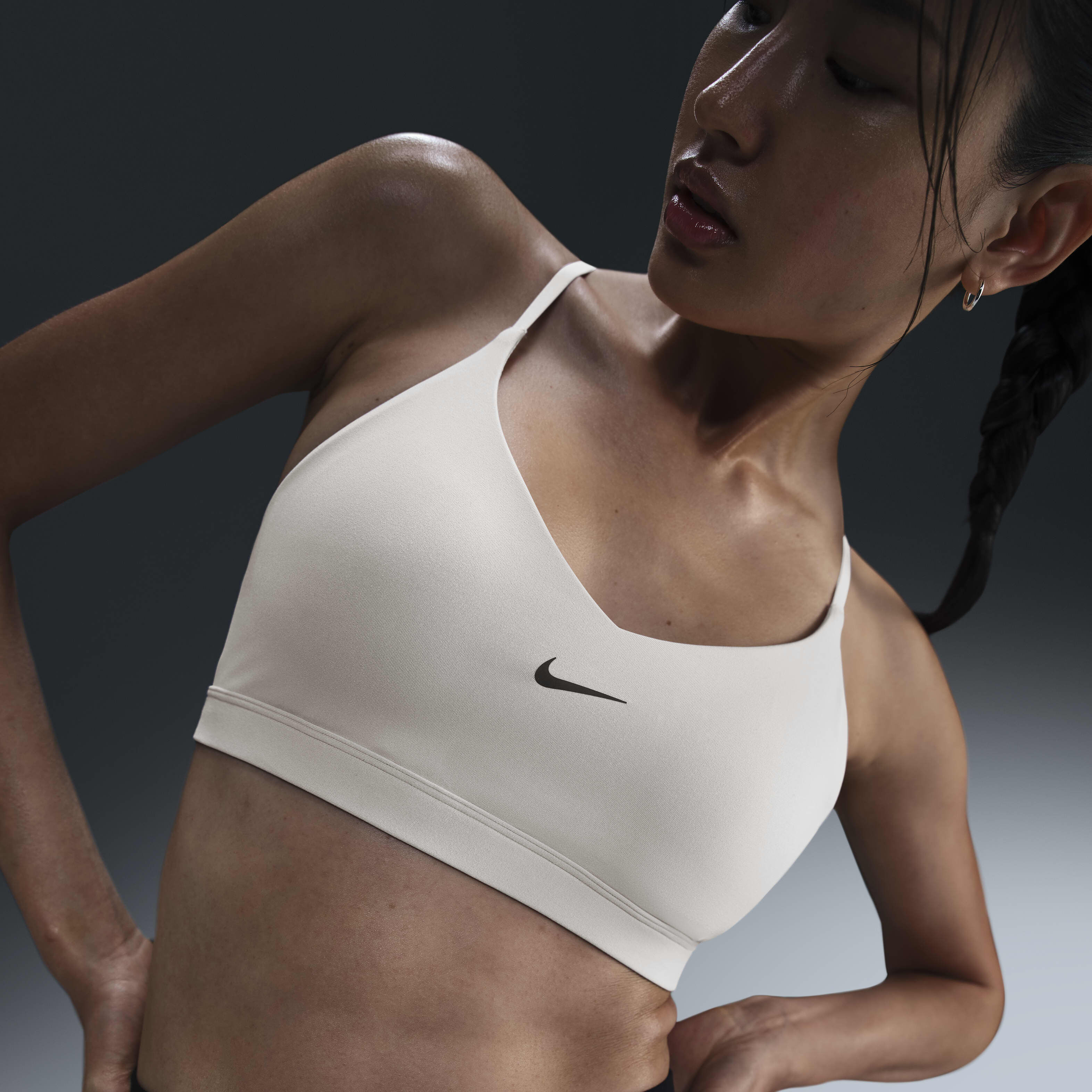 Motion adapt bra nike top