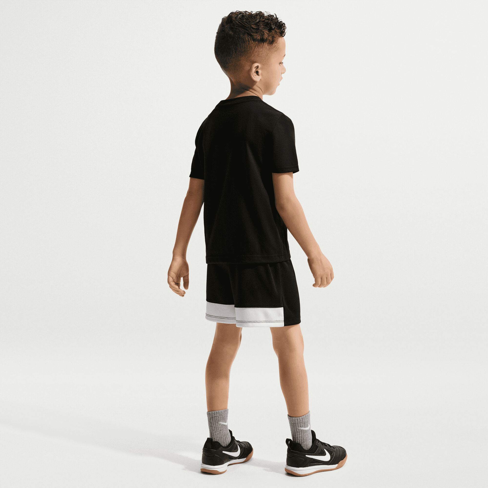 Nike image number 1