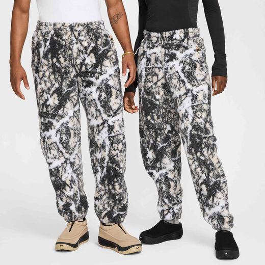 نايكي ايه سي جي 'كانويل جلاسير'