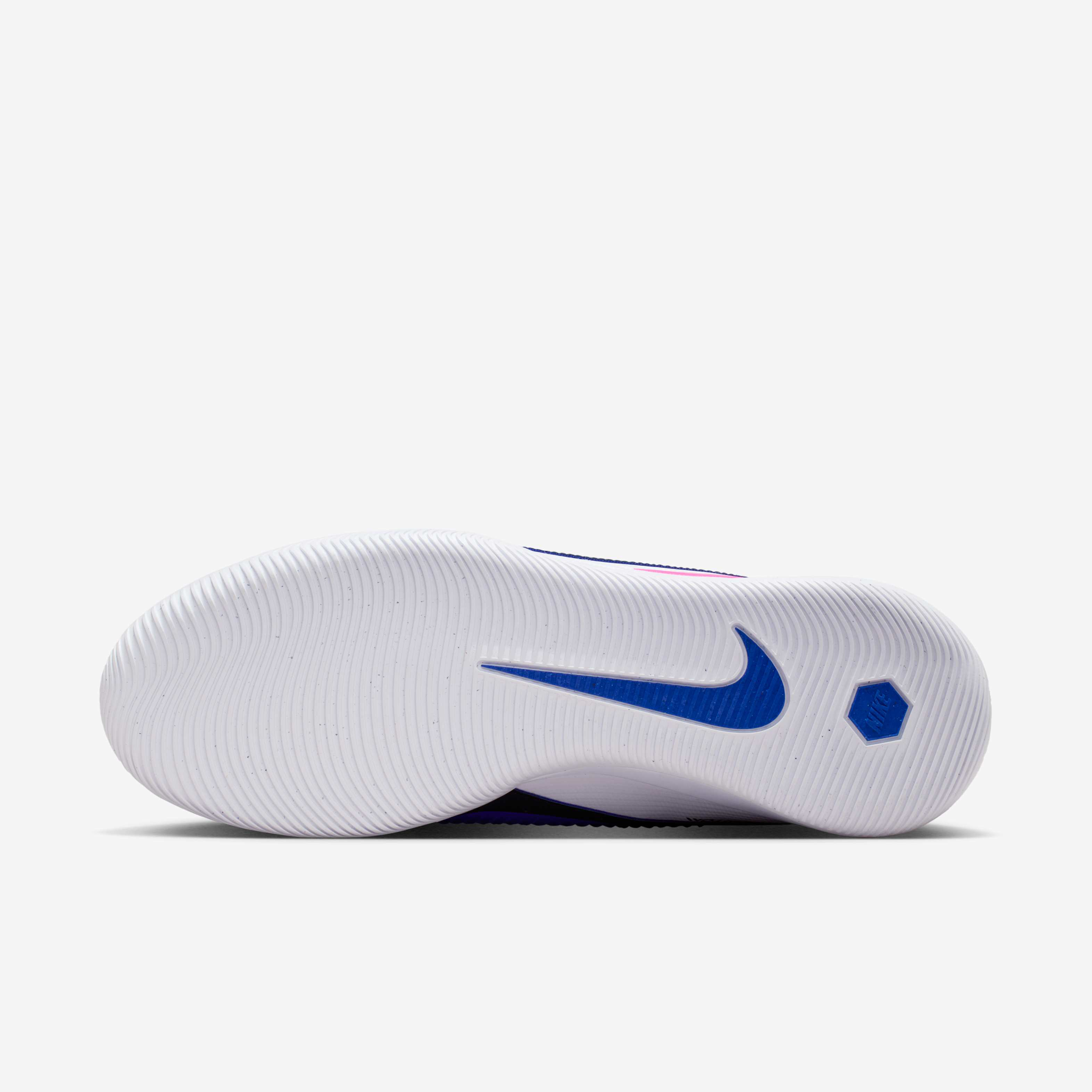 Nike Phantom 6 Low Academy image number 1